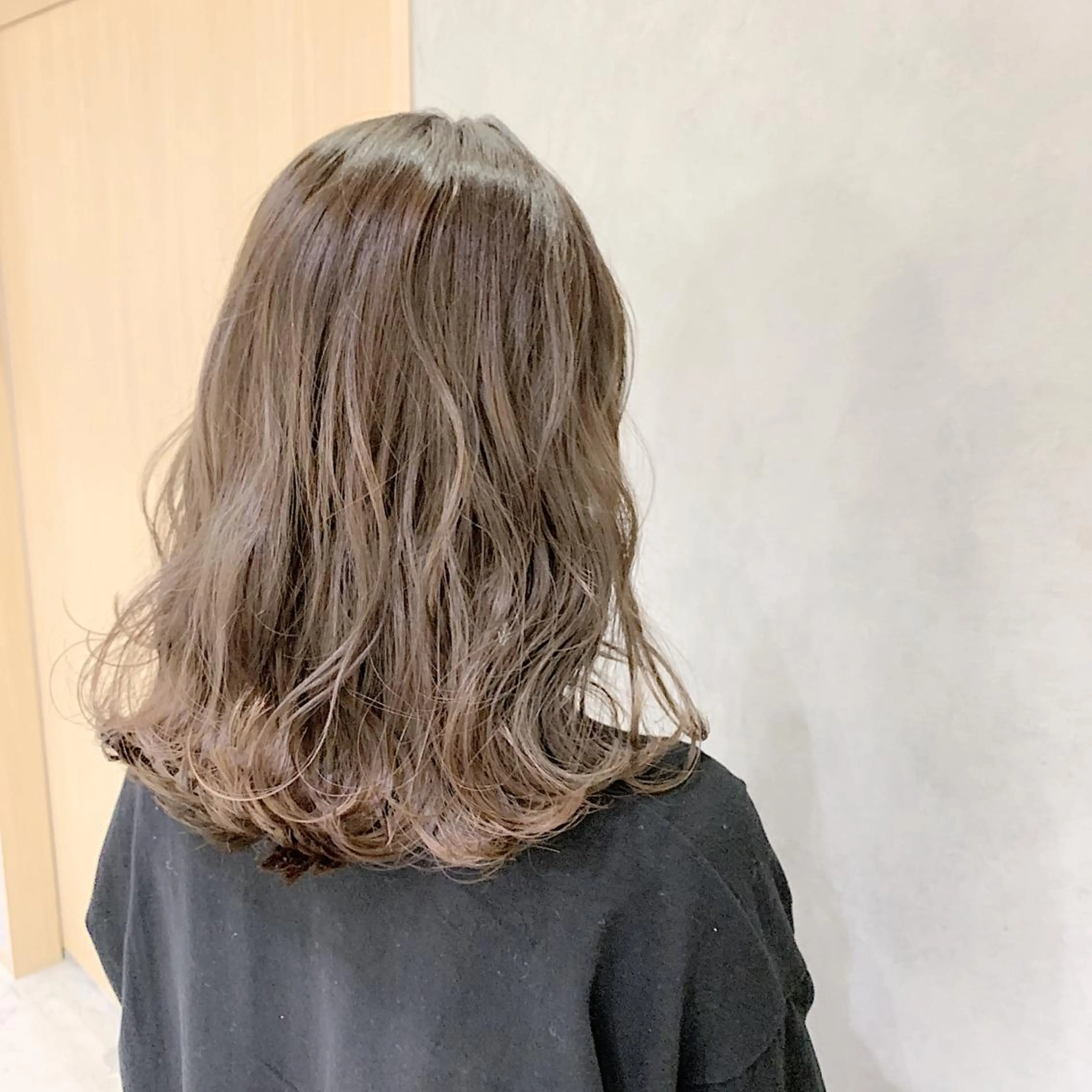 セミロング ヘアカラー トリートメント 城 健太郎 💎ハイトーンのヘアスタイル