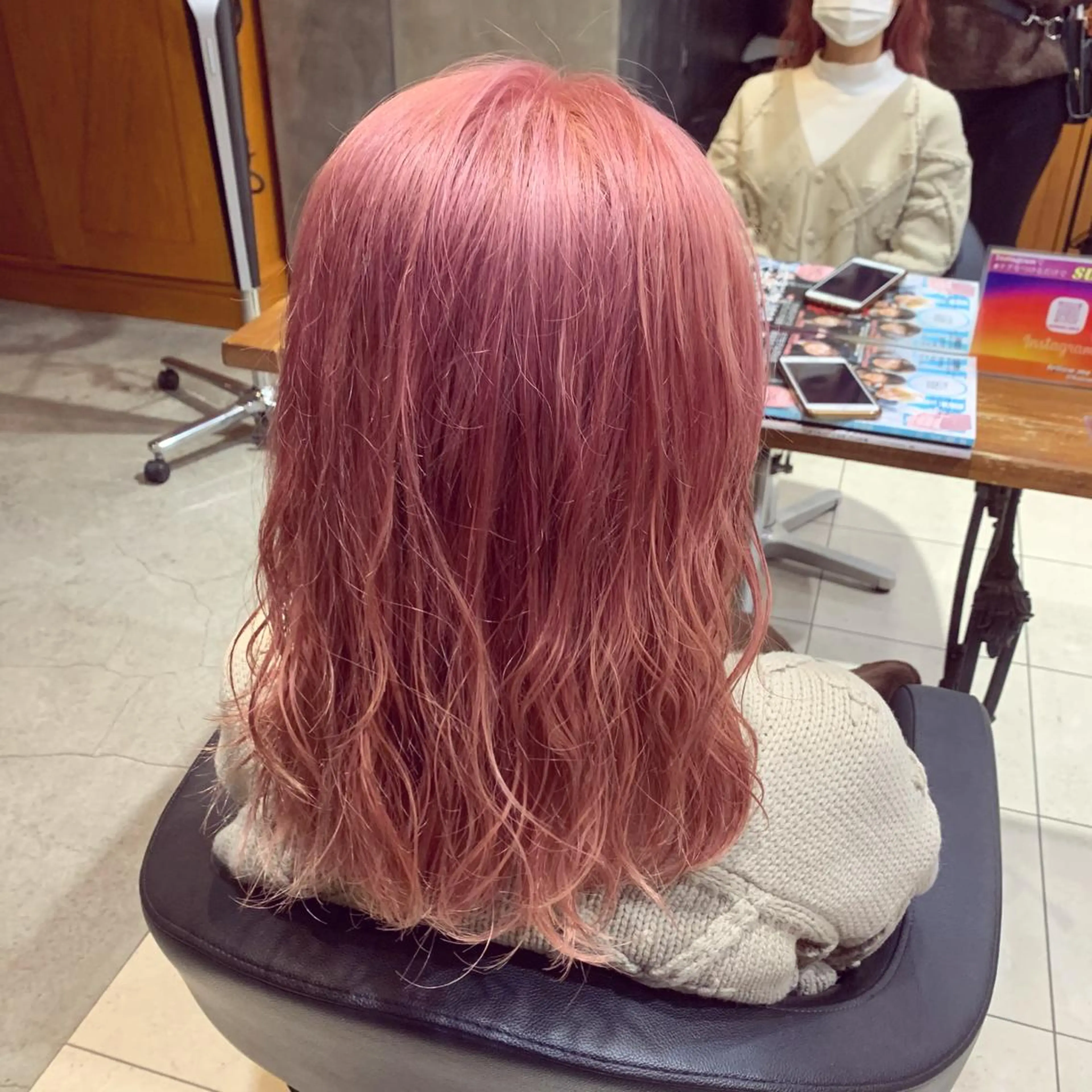 ロング カラー ピンクカラー 髪質改善カラー&TR 縮毛矯正/弱酸性矯正のヘアスタイル