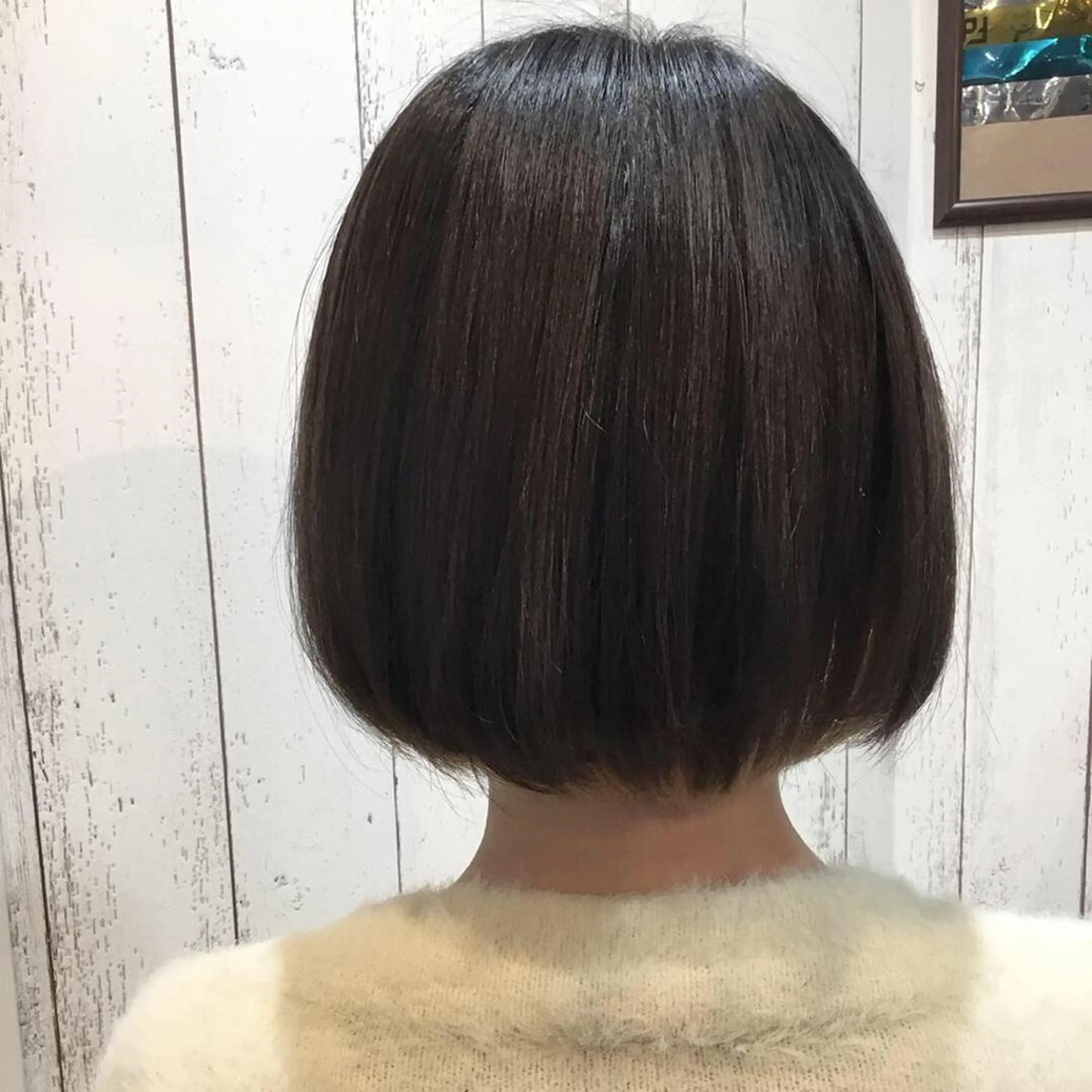 ショート カラー embrace エンブレイスのヘアスタイル