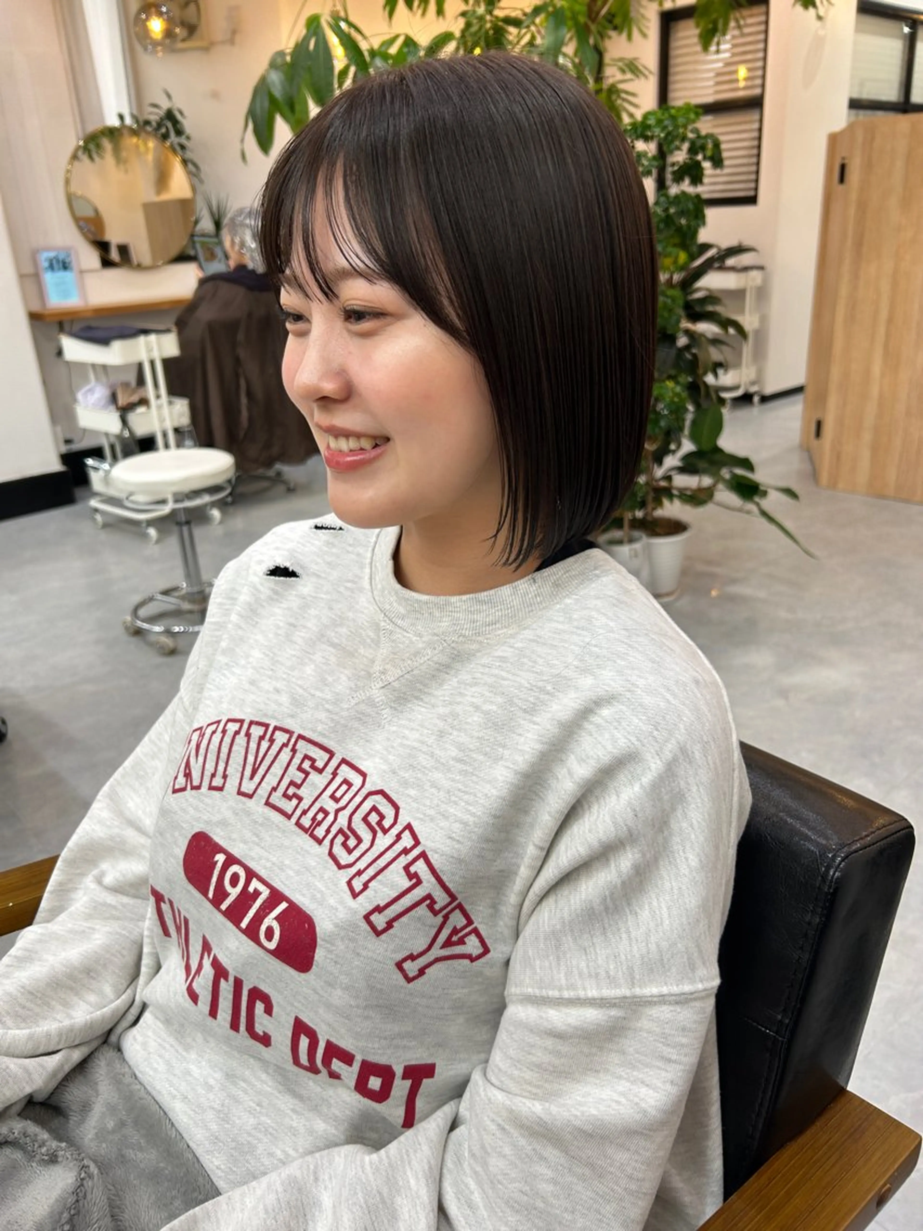 ミディアム ヘアカラー トリートメント CARICIA 白木 由里加/新栄のヘアスタイル