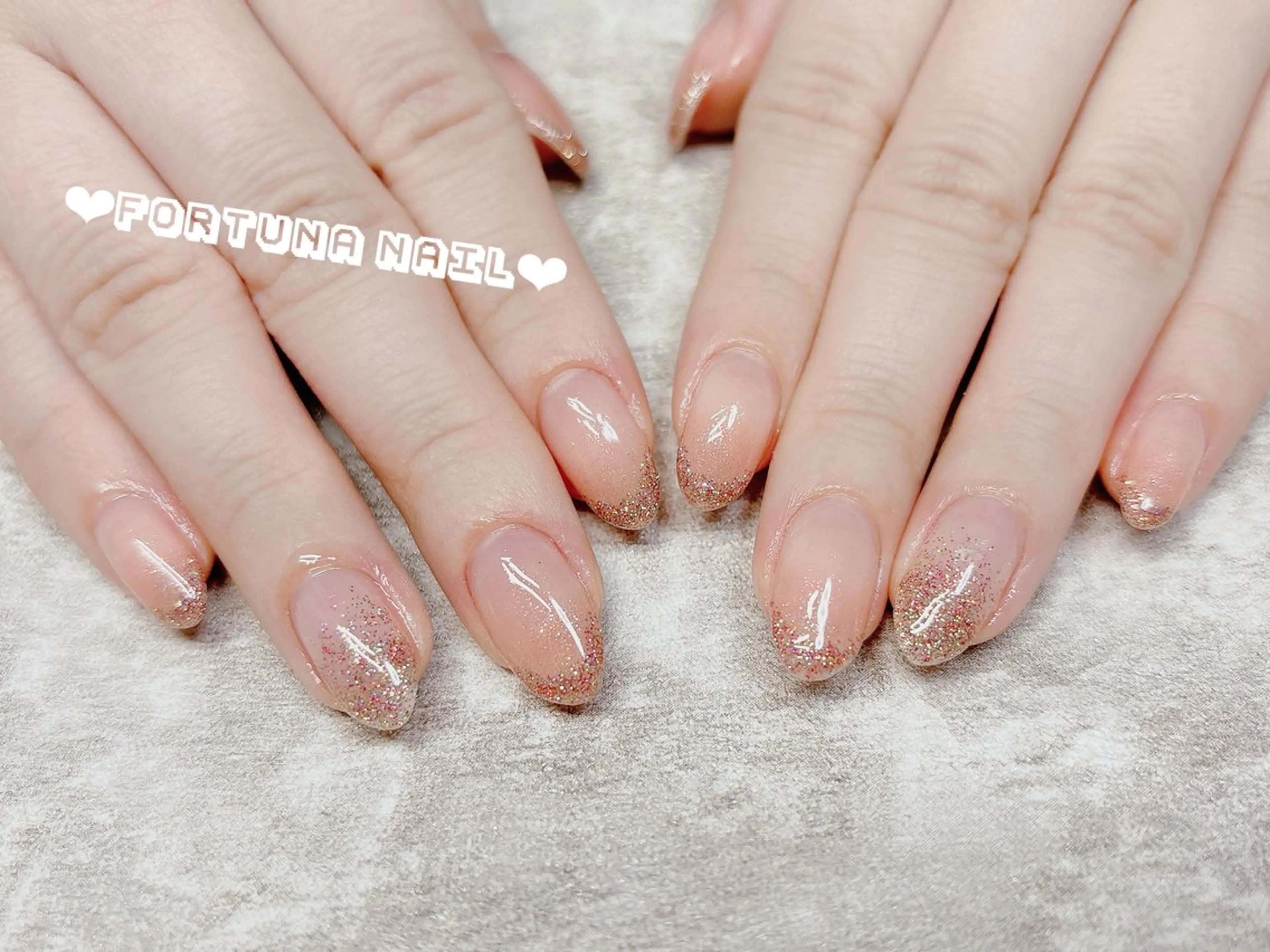 ネイル フラッシュネイル フレンチネイル ハンドネイル ハンドケア Nail •Head スパFortunaのネイルデザイン