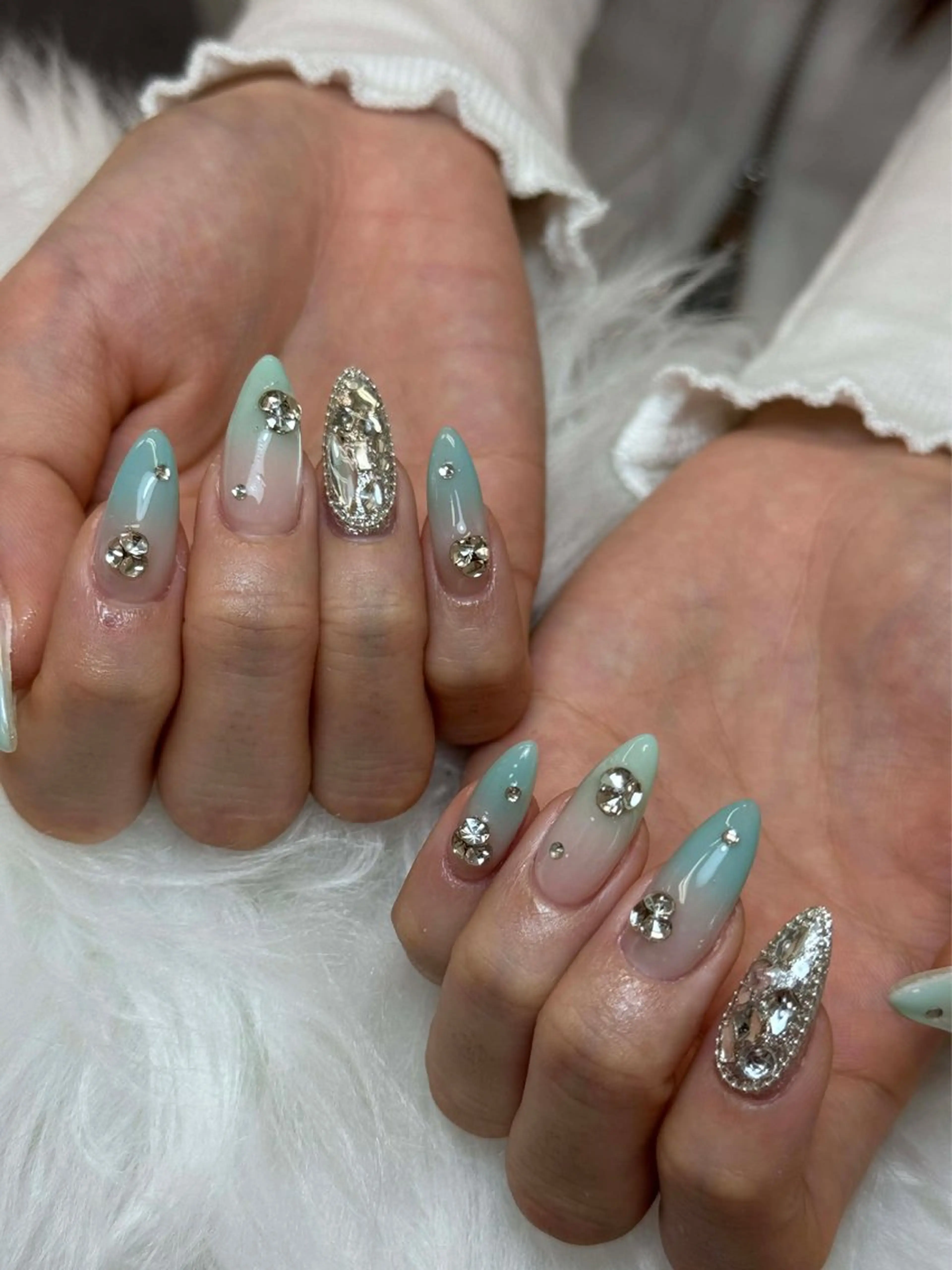 ネイル フレンチネイル ジェルネイル ガーリー 韓国ネイル ロングネイル タオ チャンのネイルデザイン