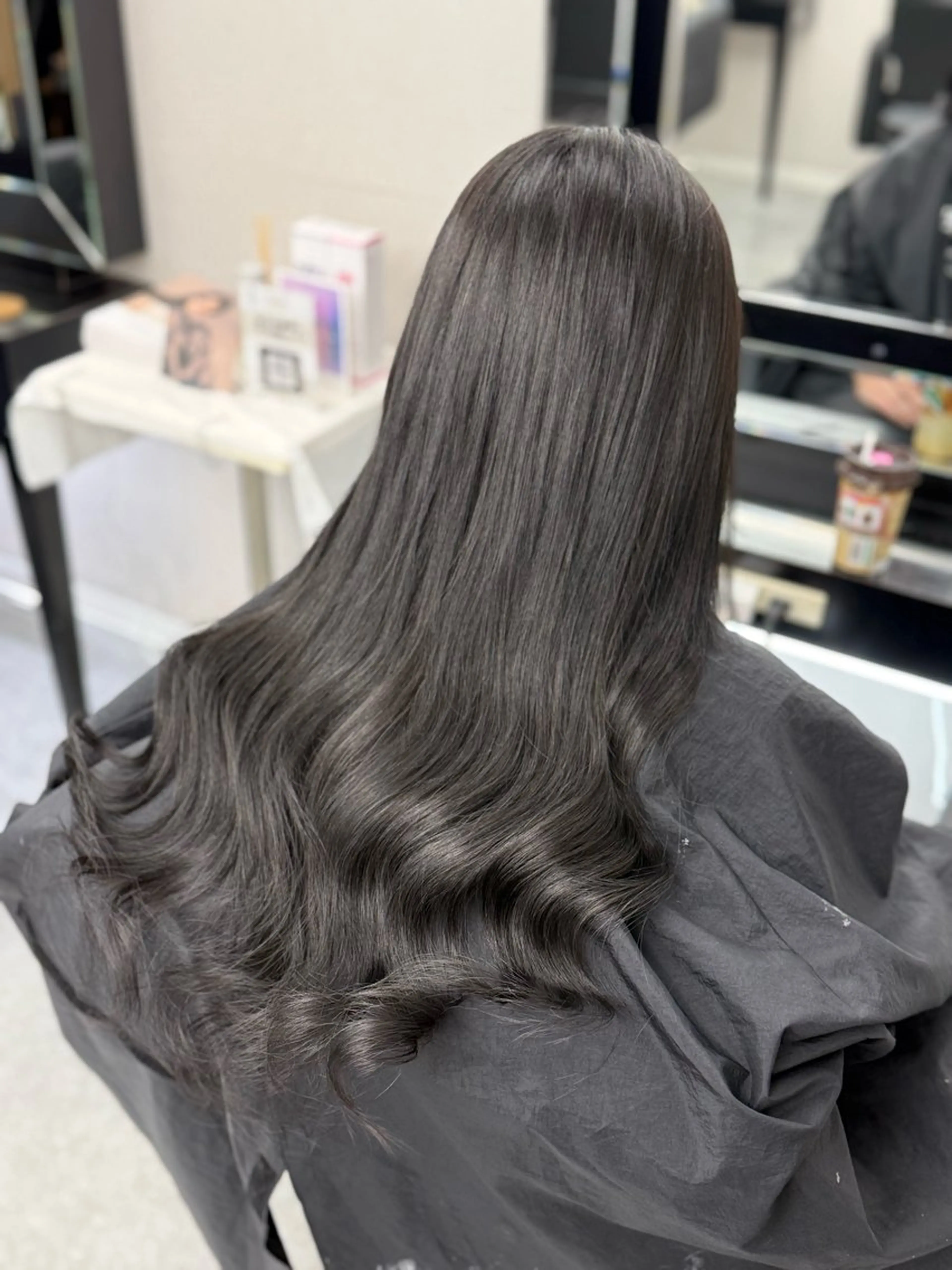 ロング カット ヘアカラー エクステ 𝙃𝘼𝙍𝙐🎀 韓国×エクステのヘアスタイル