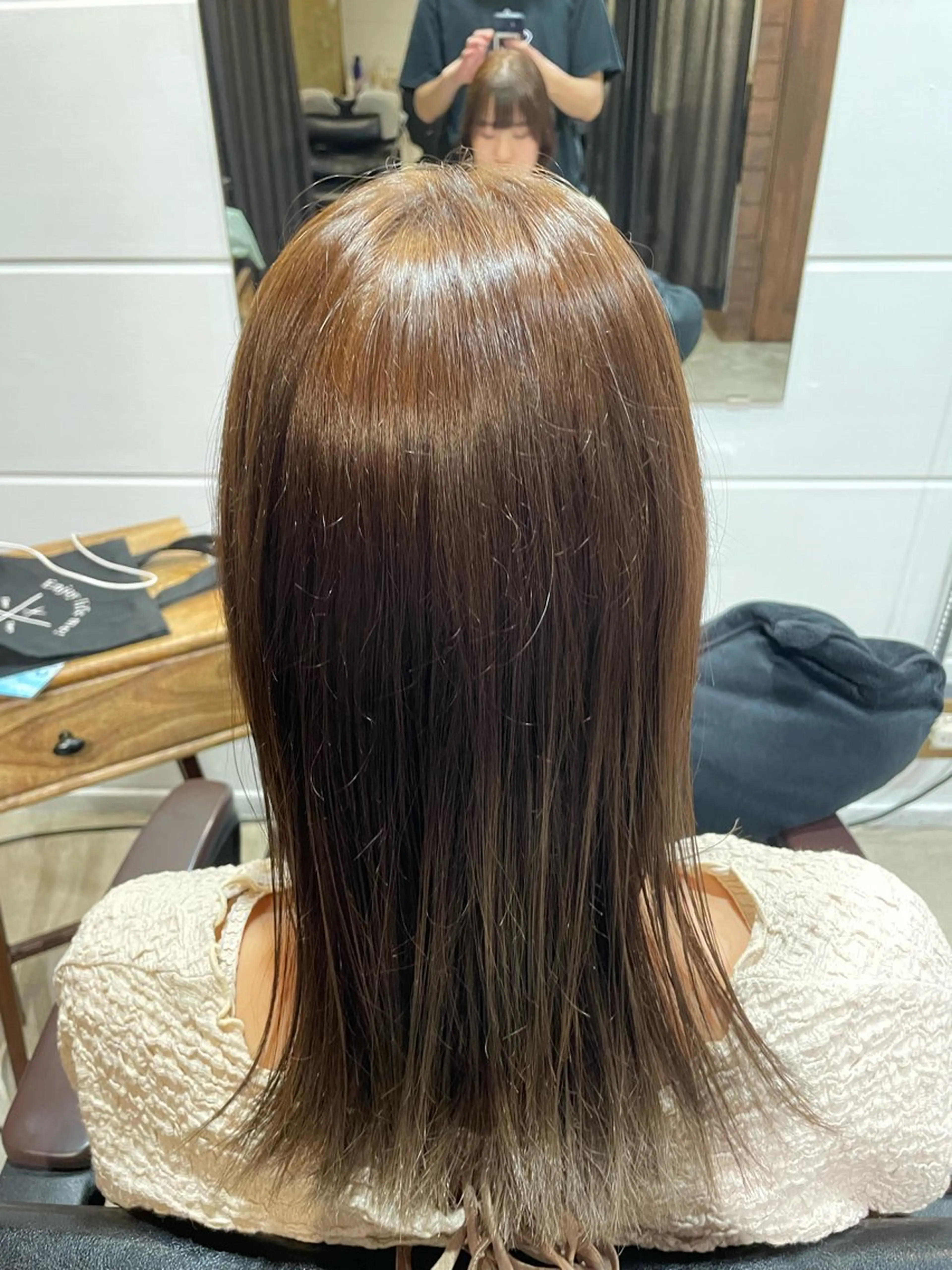 セミロング 【お洒落パーマ】 Elme　肥塚康汰郎のヘアスタイル