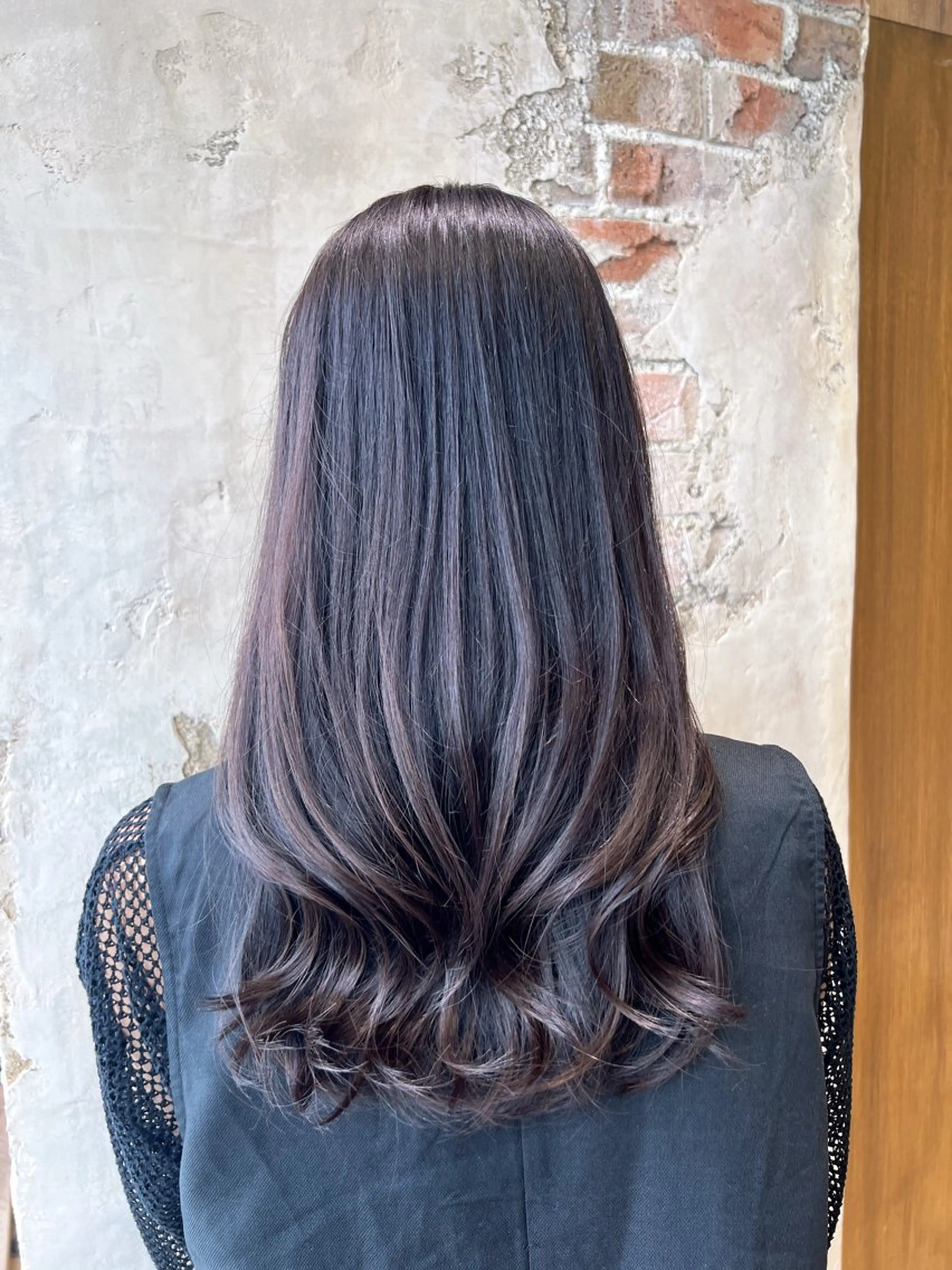 セミロング くびれヘア サイドバング カット 透明感🫧 amu🫧のヘアスタイル