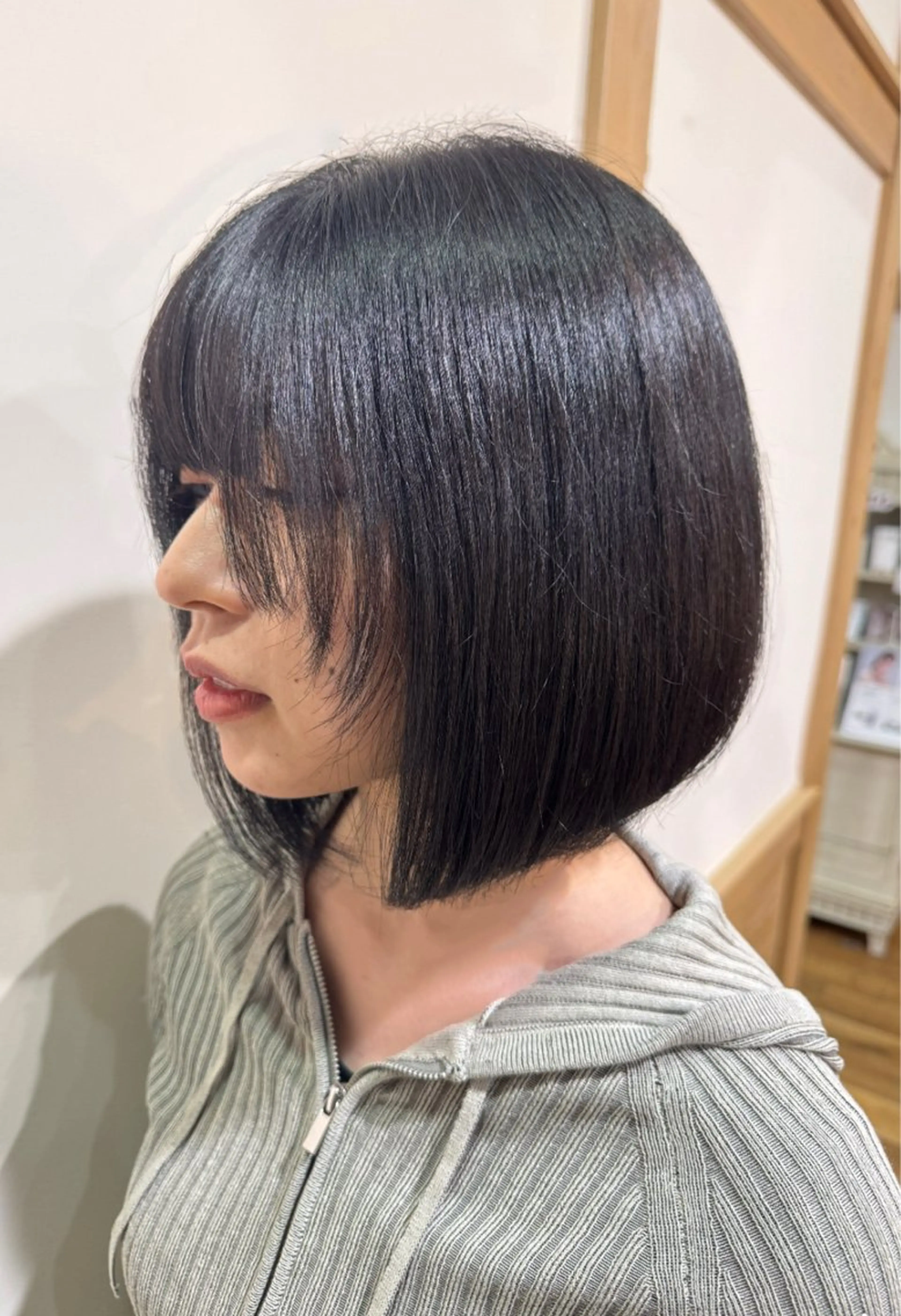 ミディアム ボブ レイヤーカット 鈴木 杏のヘアスタイル