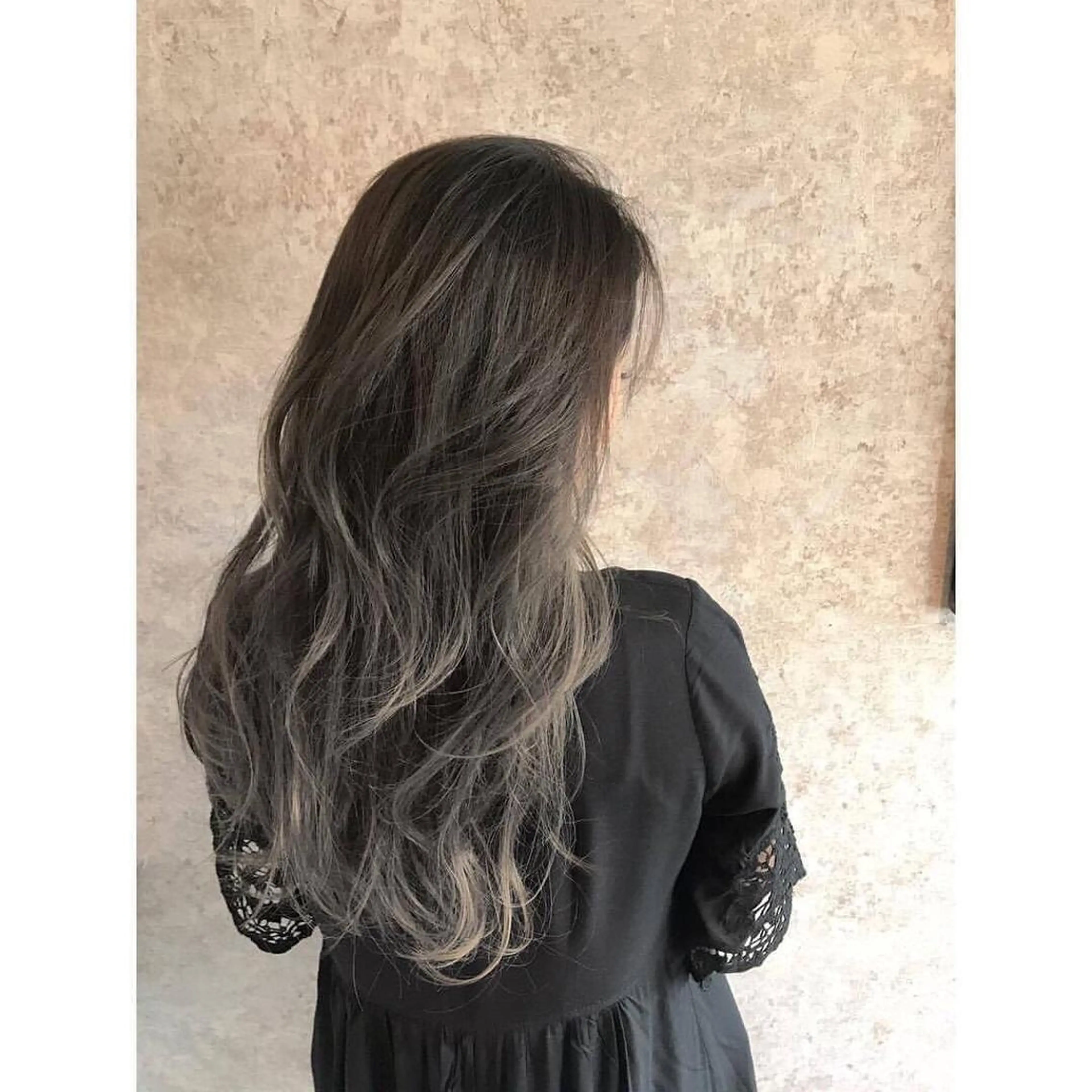 ミディアム カラー due hair 京都駅前店 MILBON オージュア認定サロン【デューヘアー】所属・ハイトーンブリーチ 土坂 由志【京都】のヘアスタイル