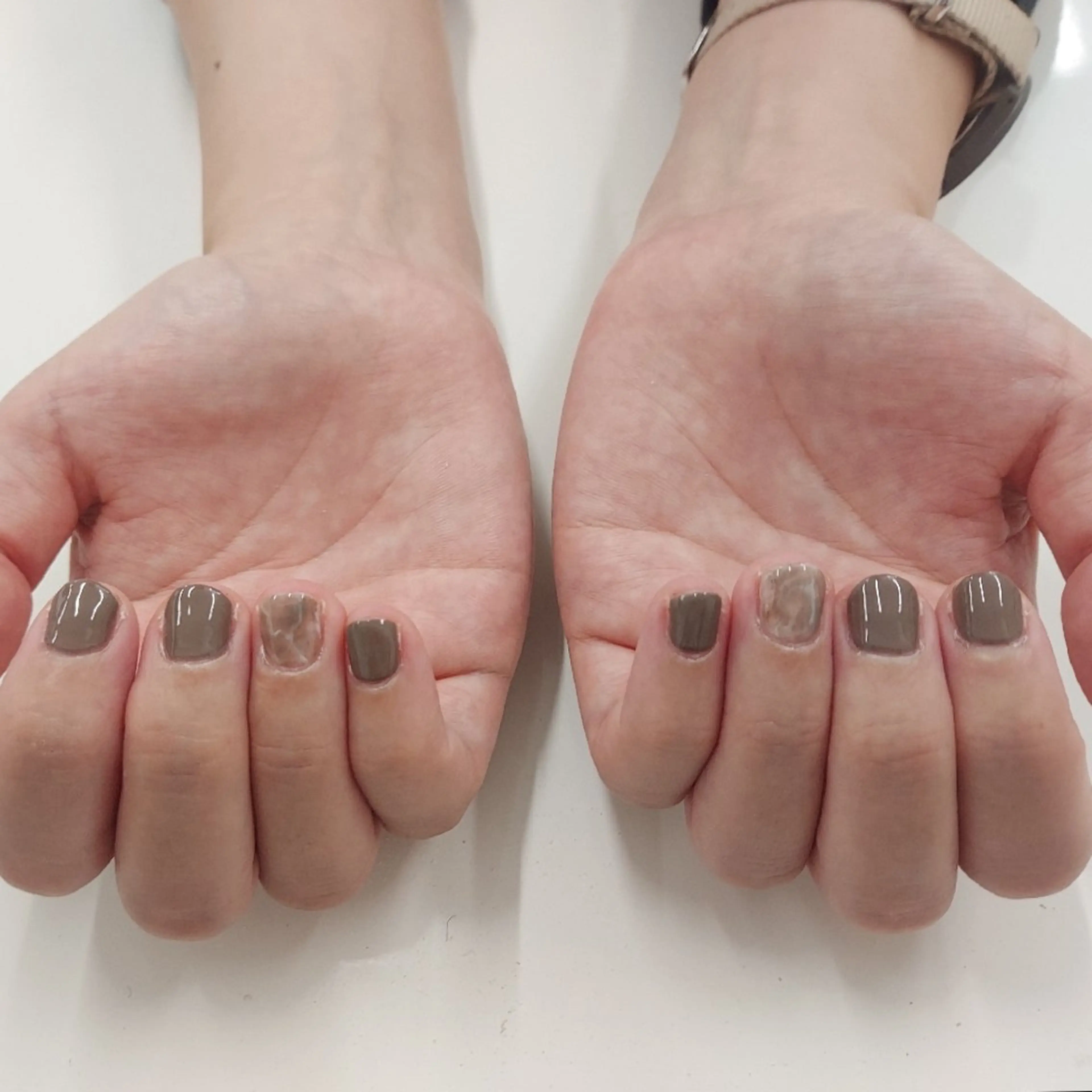 ネイル シンプルネイル I.NAILS 布施店所属・I.NAILS布施店 Yamasakiのネイルデザイン
