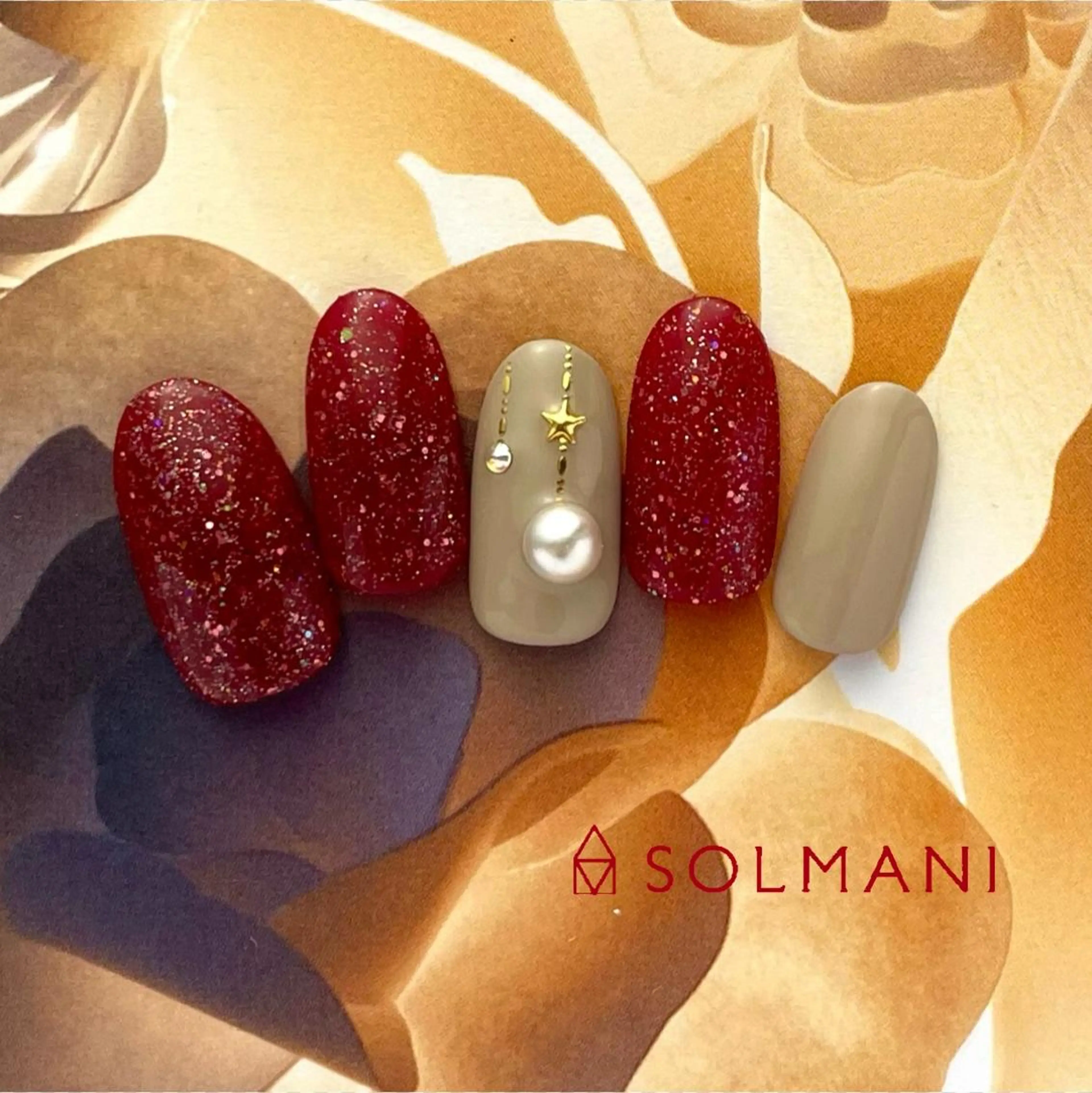 ネイル SOLMANI 予約担当のネイルデザイン