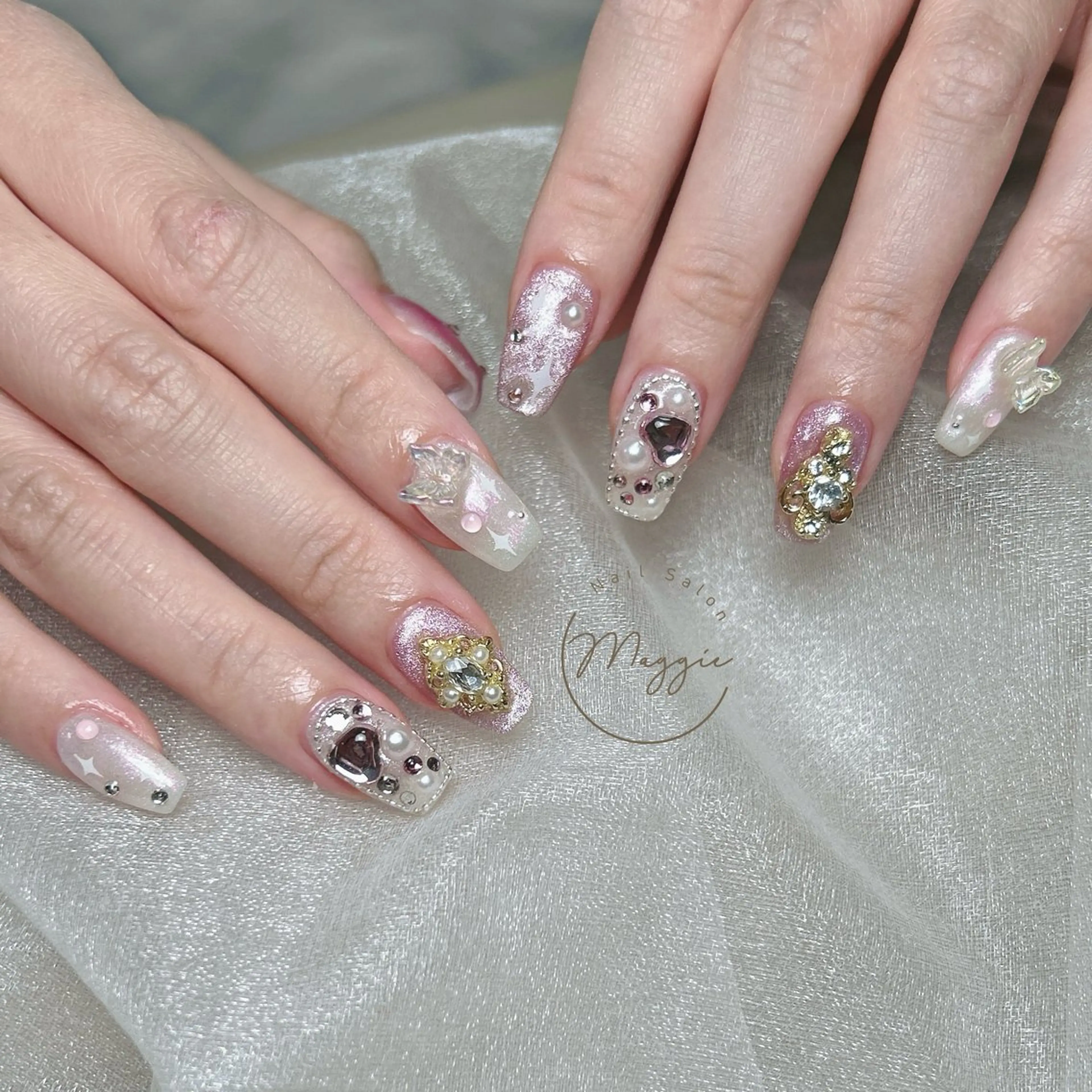 ネイル Maggie Nail🦩のネイルデザイン