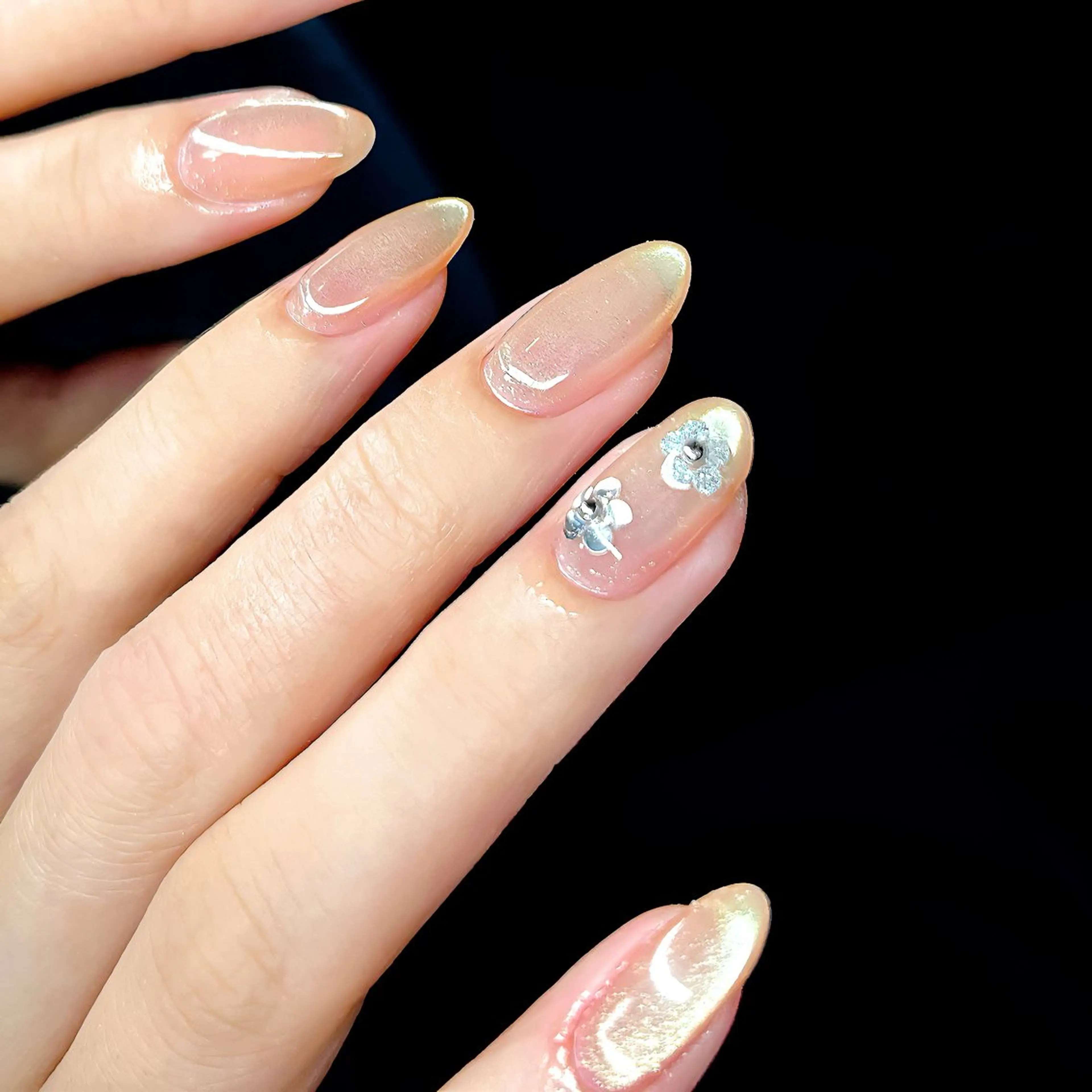 ネイル チークネイル フレンチネイル ハート ラメ(グリッター) マグネットネイル ハンドネイル 🫧OPELIA NAIL渋谷🫧のネイルデザイン
