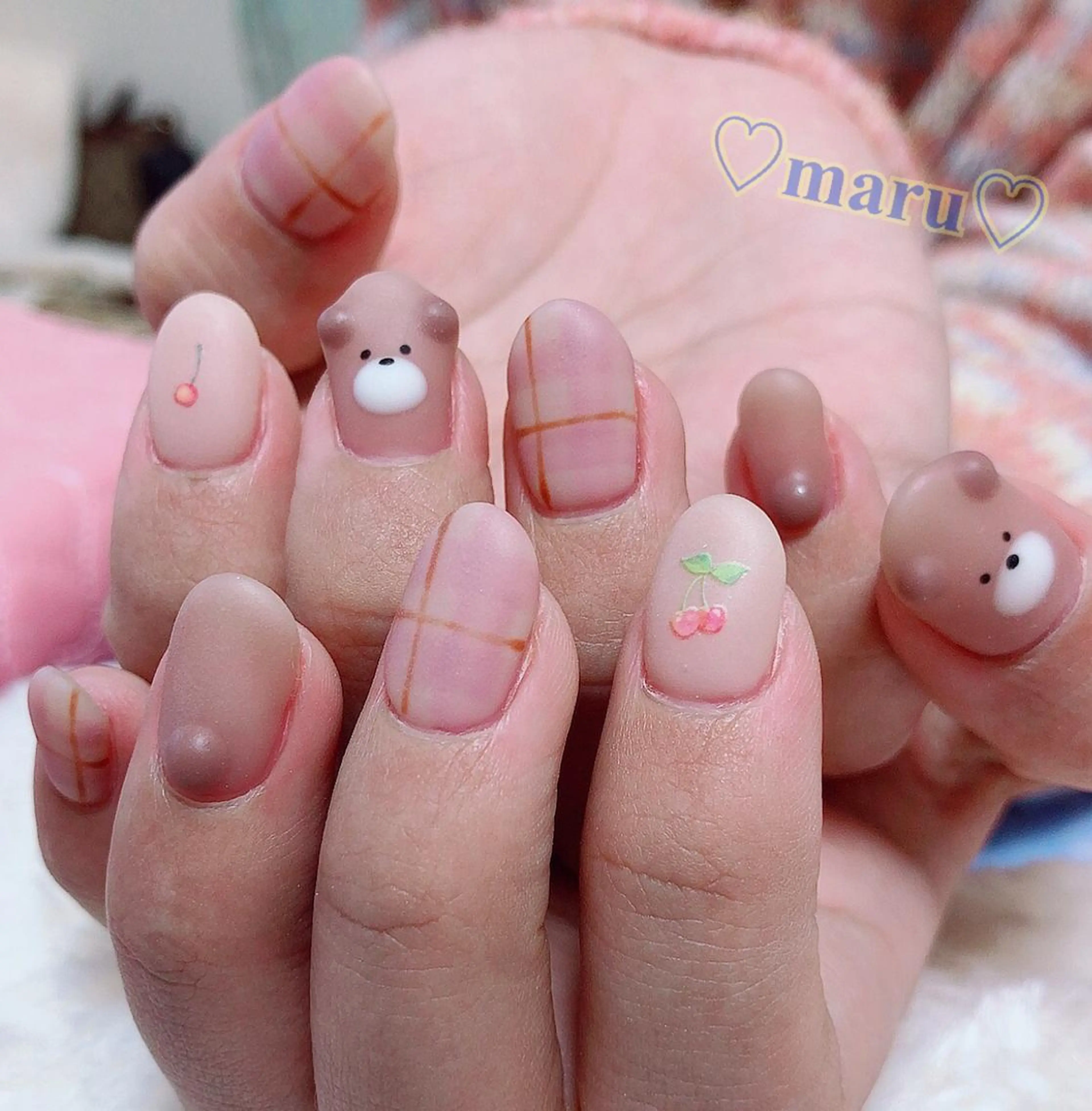 ネイル ハンドネイル フットネイル まるみ ♡のネイルデザイン