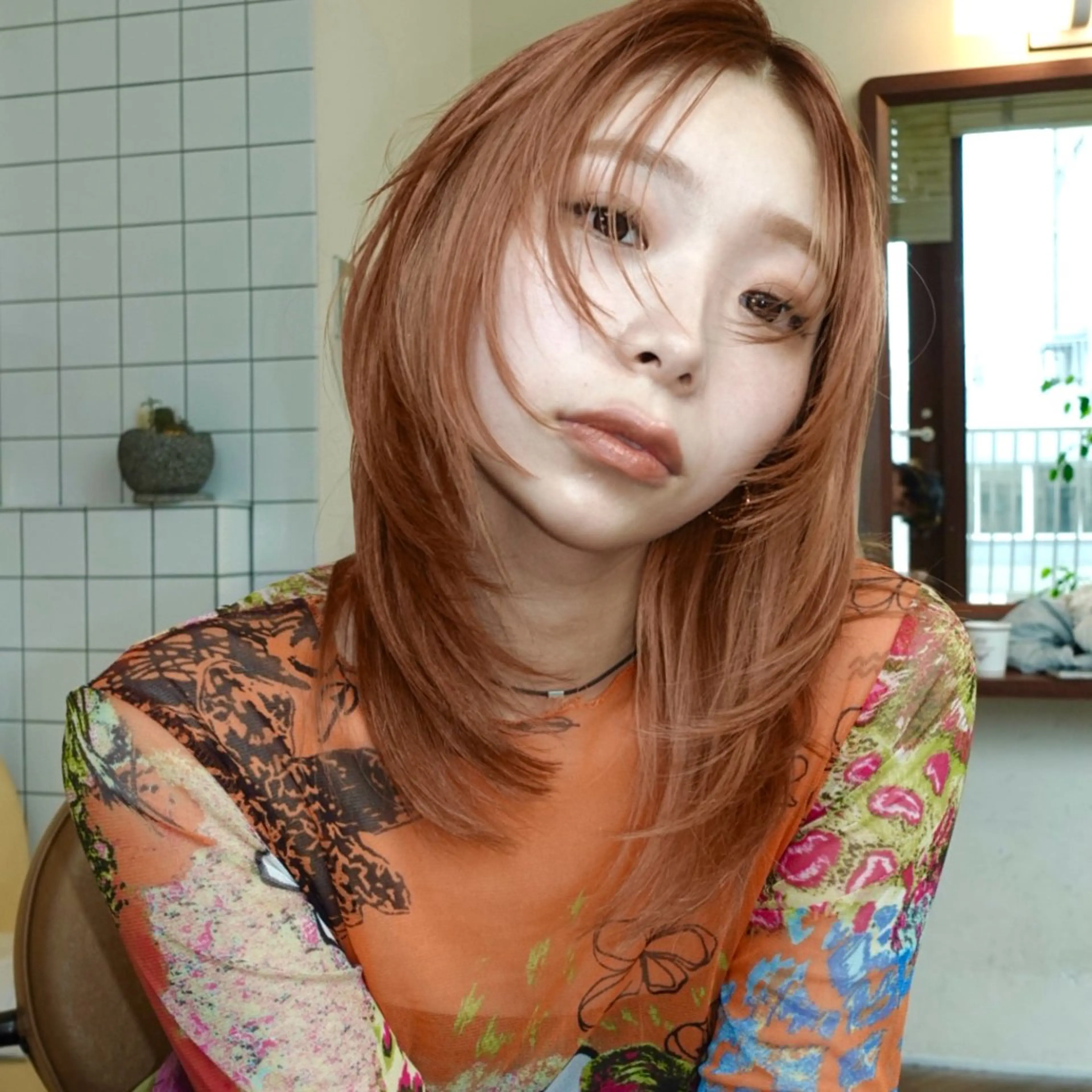 ミディアム カラー ベージュカラー ブリーチ 透明感カラー ダブルカラー ブリーチなしカラー カット ヘアカラー トリートメント レイヤー専門家 ダブルカラー修のヘアスタイル