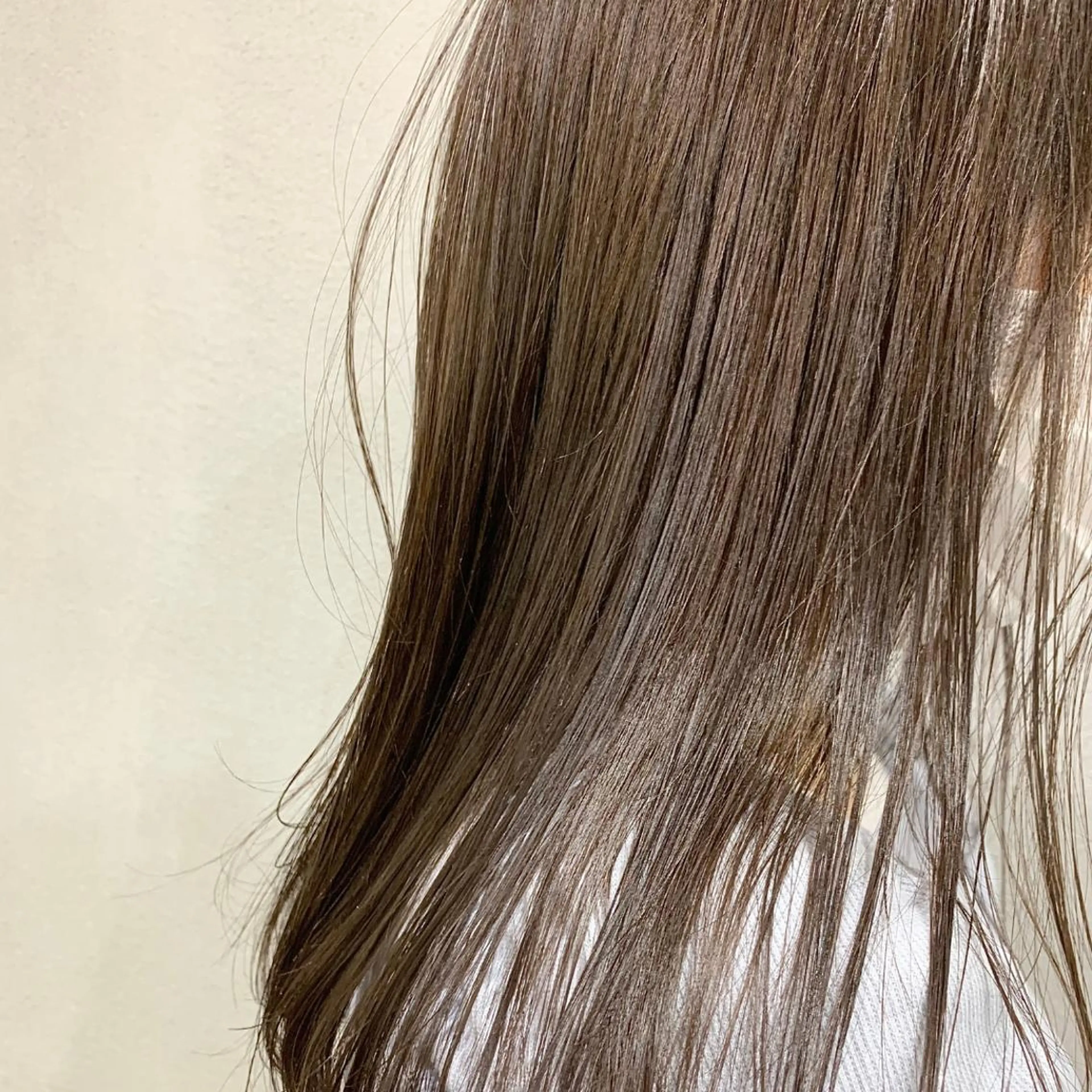 ミディアム カラー アッシュ アッシュブラウン ブラウンカラー 透明感カラー 🌱小顔魅せカット 透明感カラー/泉綺のヘアスタイル