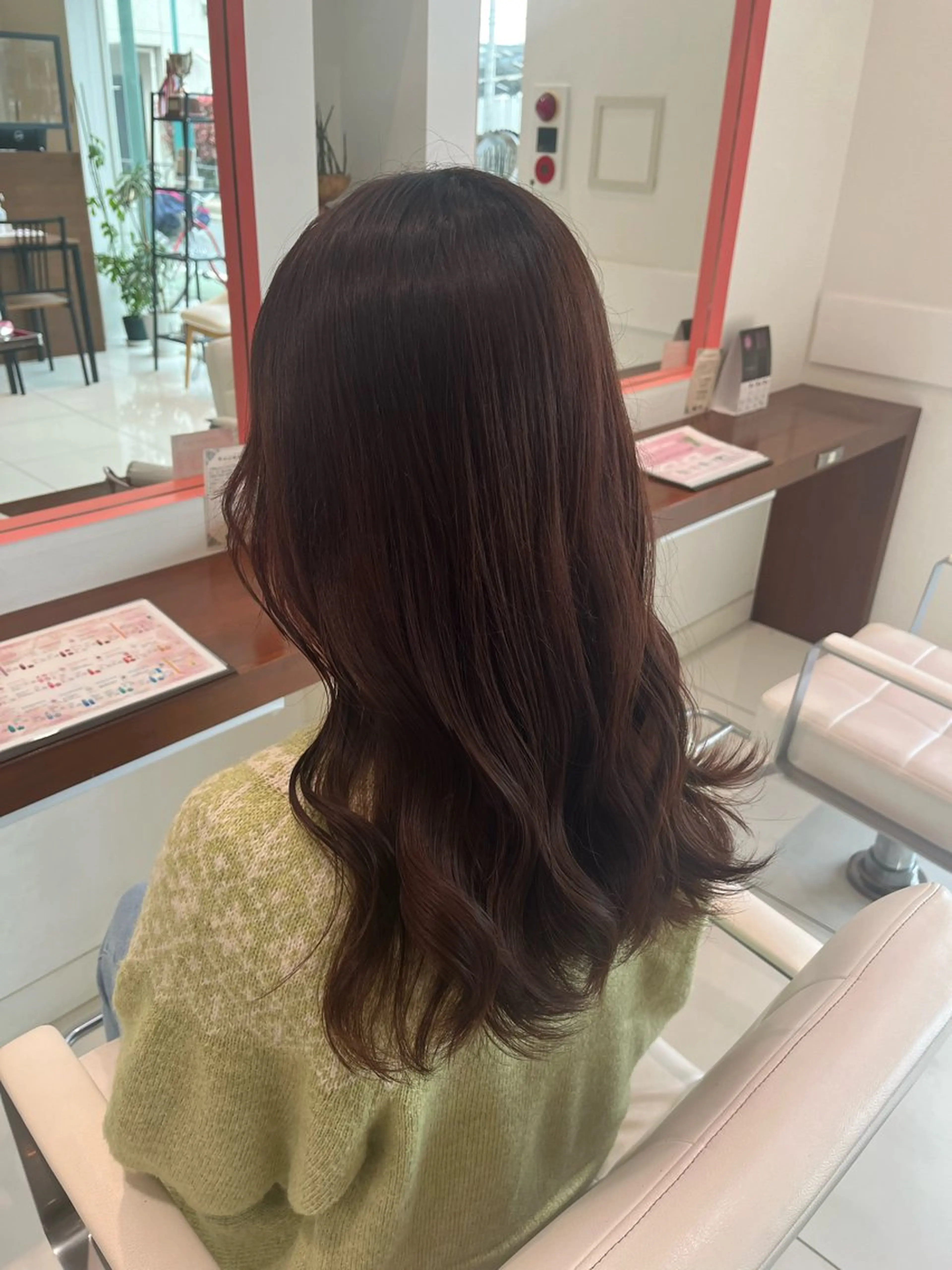 セミロング カラー 似合わせ 垢抜け🌟 AKINOのヘアスタイル