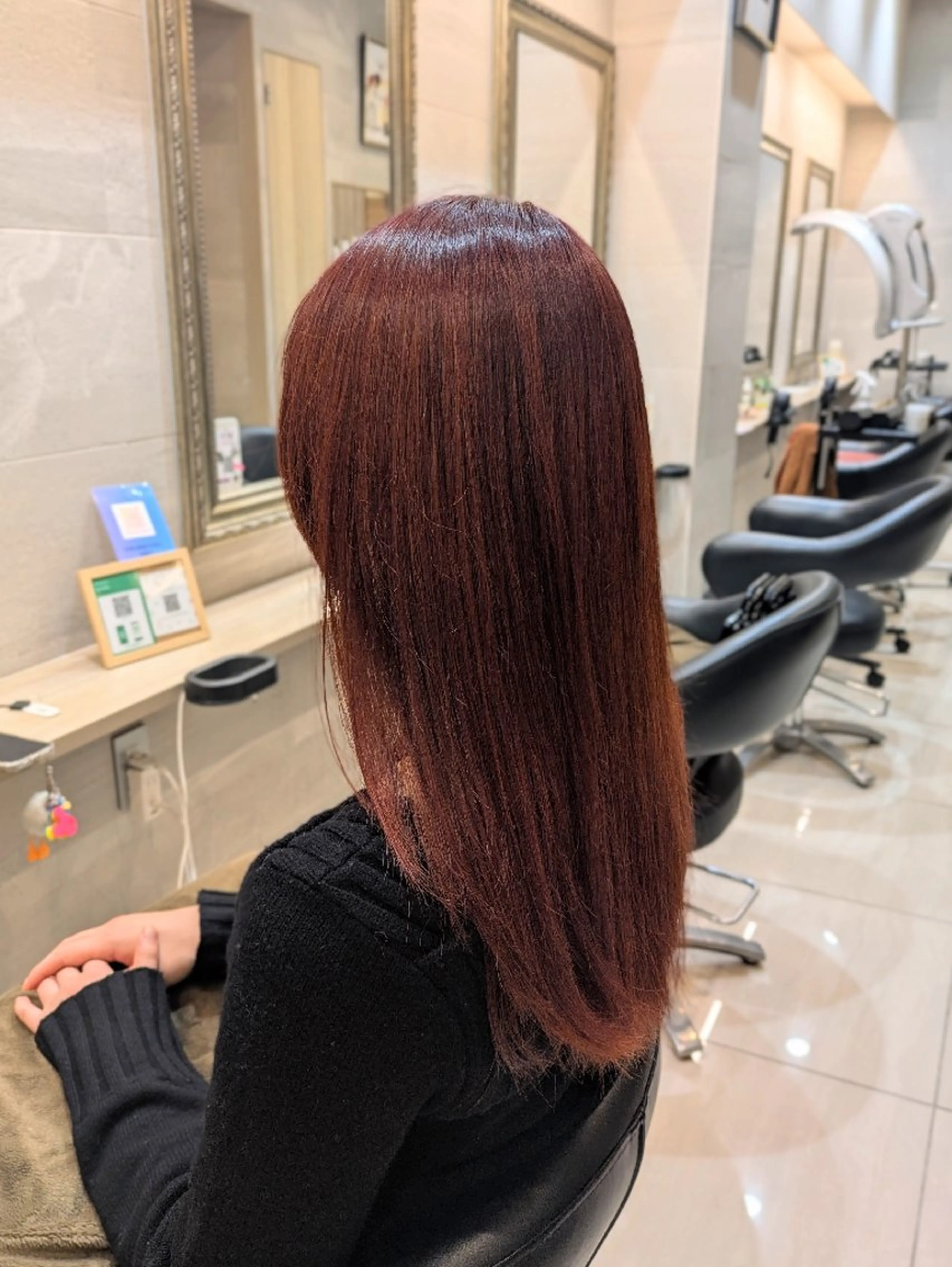 カラー ブリーチ ボルドーカラー 富岡輝/横浜天王町 ブリーチのヘアスタイル