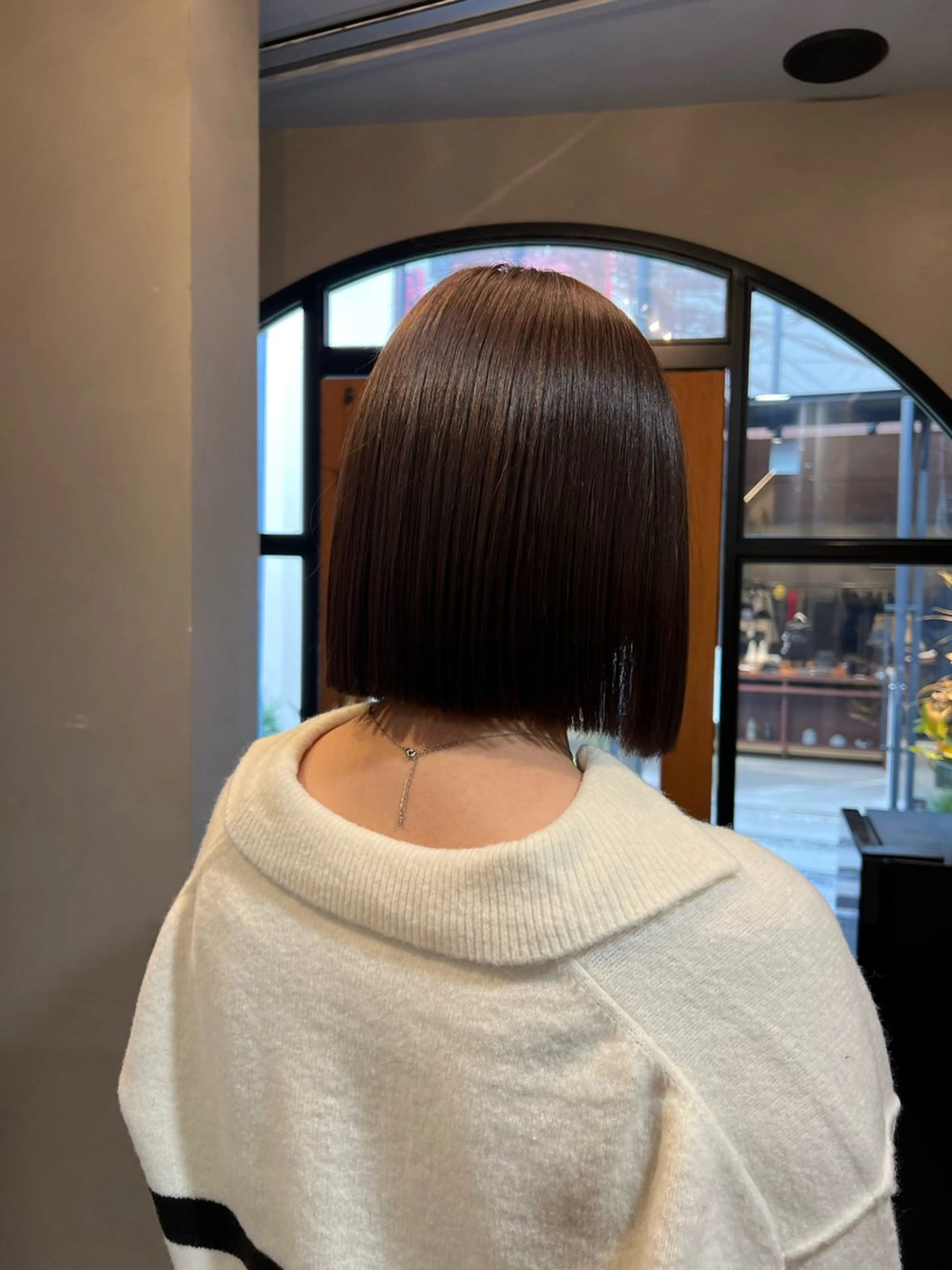 ショート カラー 切りっぱなしボブ ボブ 神戸ボブ✂️ ioe三宮/田 伸佳のヘアスタイル