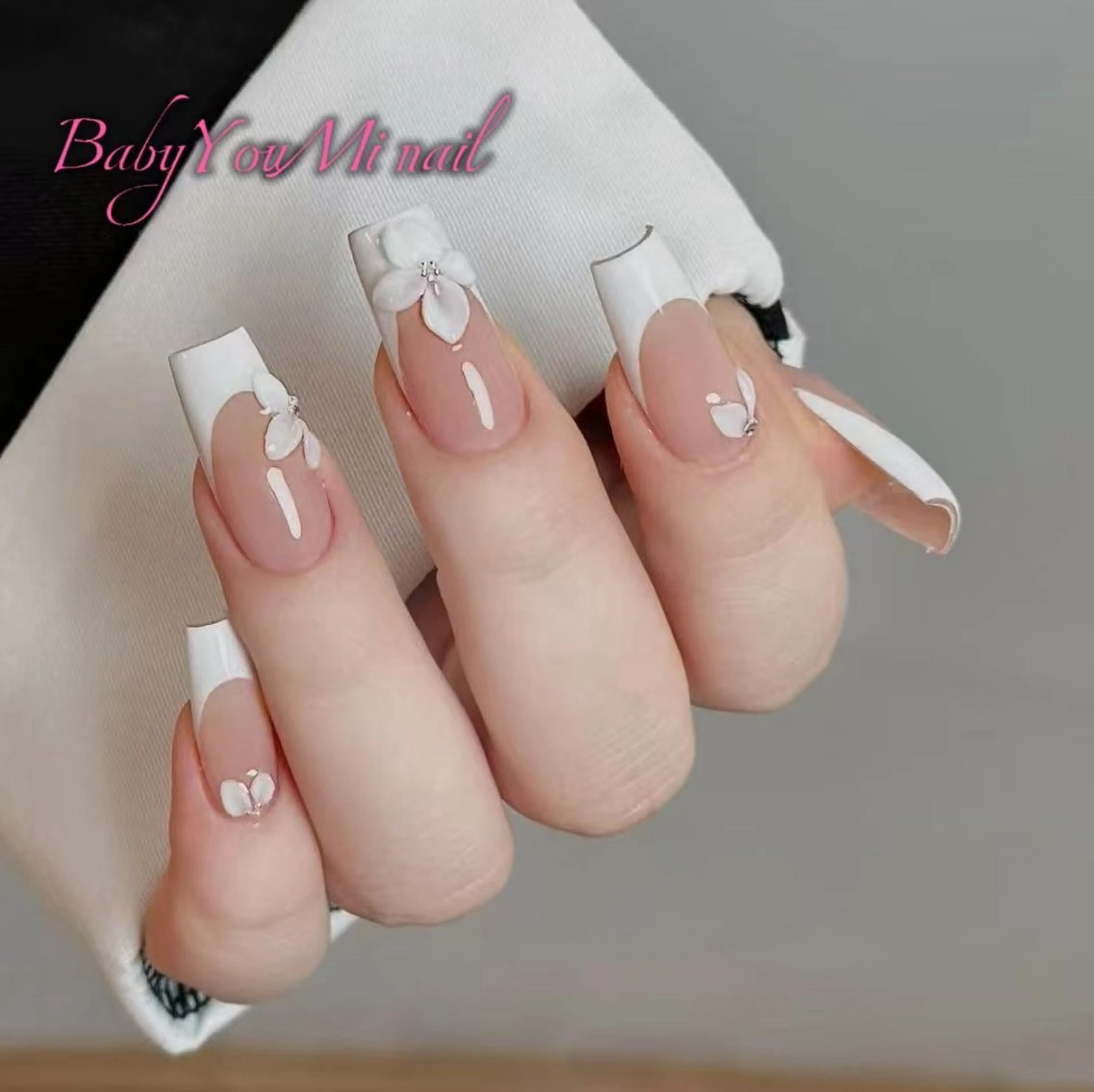 ネイル オーロラネイル フラワーネイル フットネイル フレンチネイル ジェルネイル ハンドネイル BabyYouMi nailのネイルデザイン