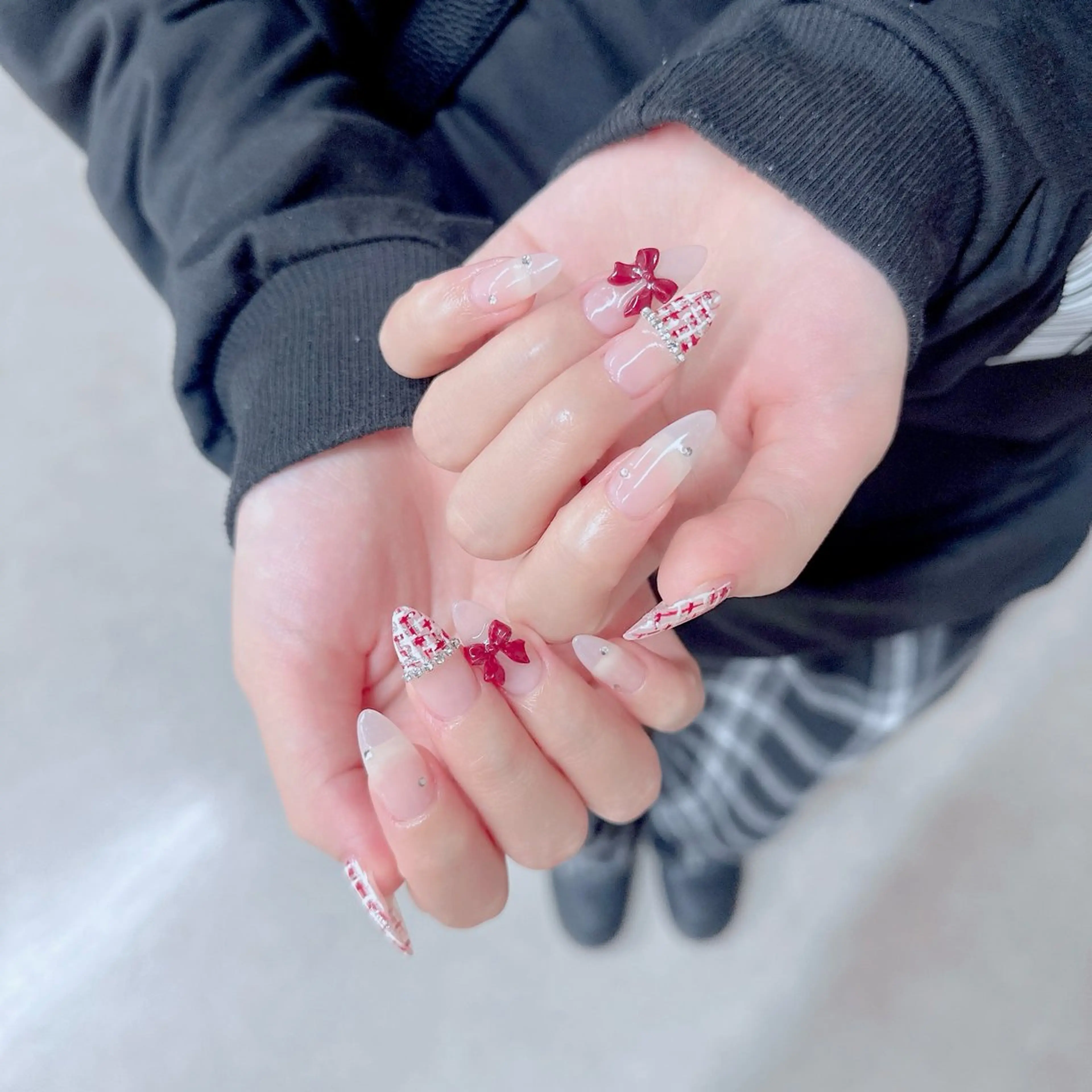 ネイル アートネイル ジェルネイル グラデーション キラキラネイル ラメ(グリッター) ハンドネイル Viola. 優花のネイルデザイン