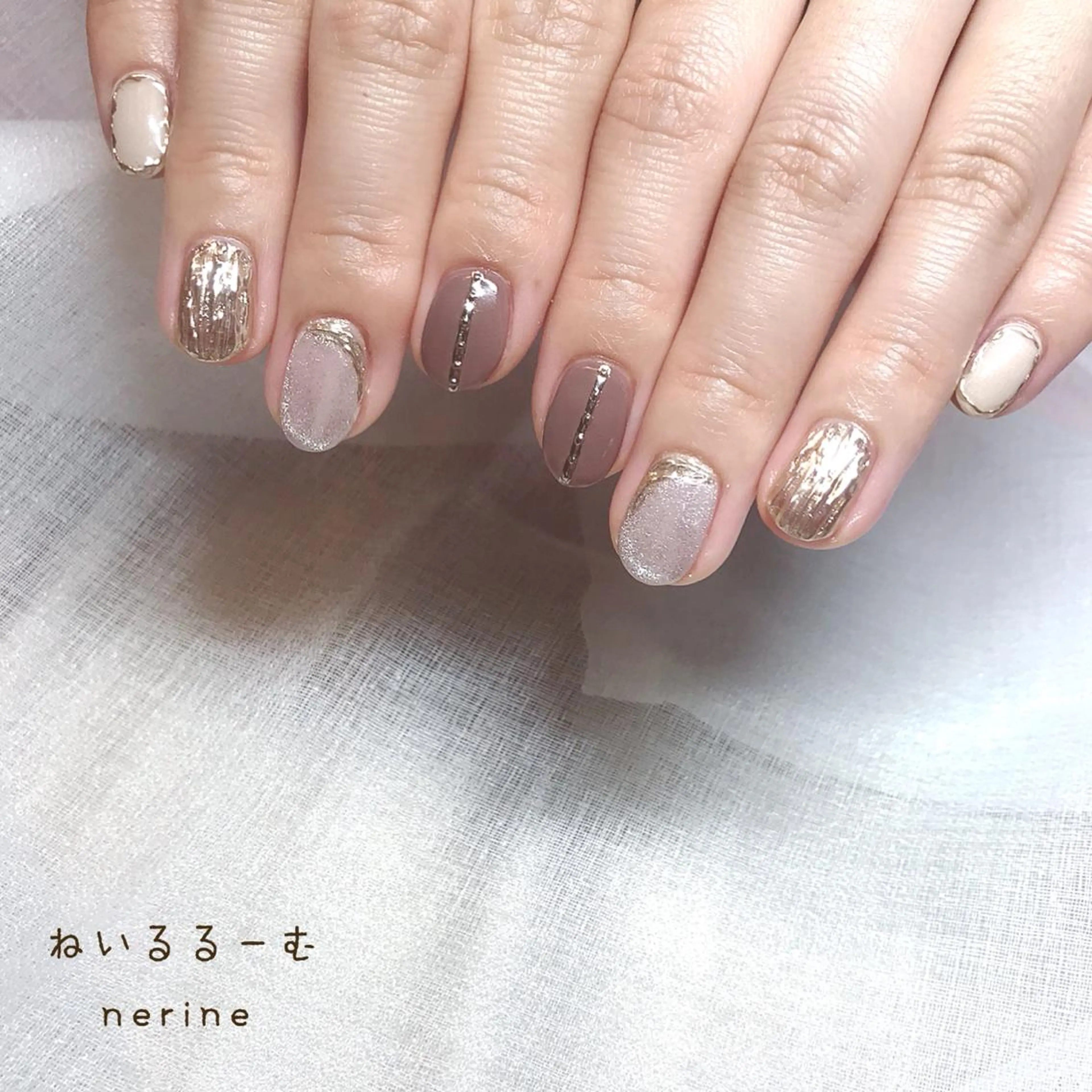ネイル ミラーネイル NAILST Naomiのネイルデザイン