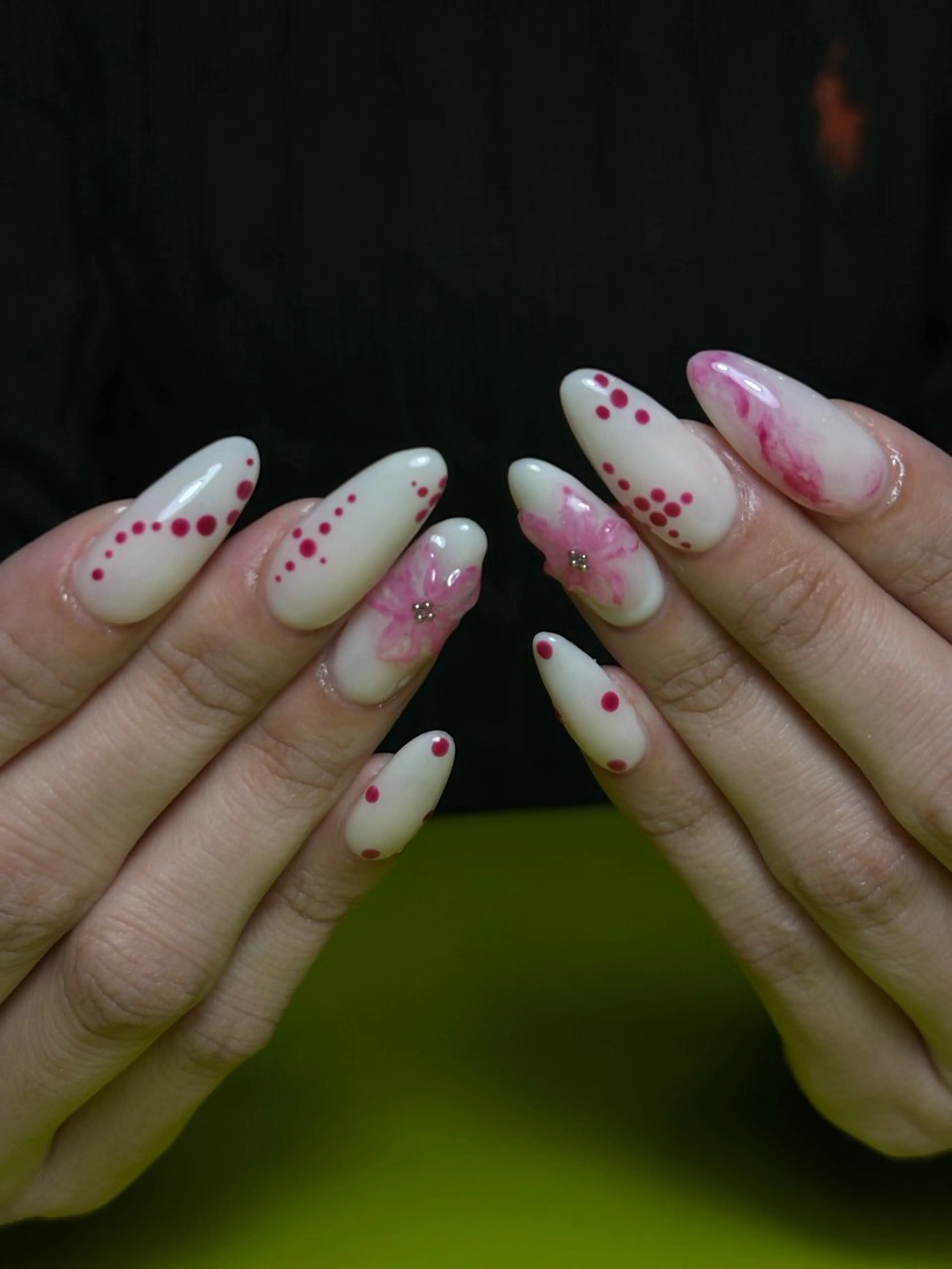 ネイル ハンドネイル 個性派NANA ネイルのネイルデザイン