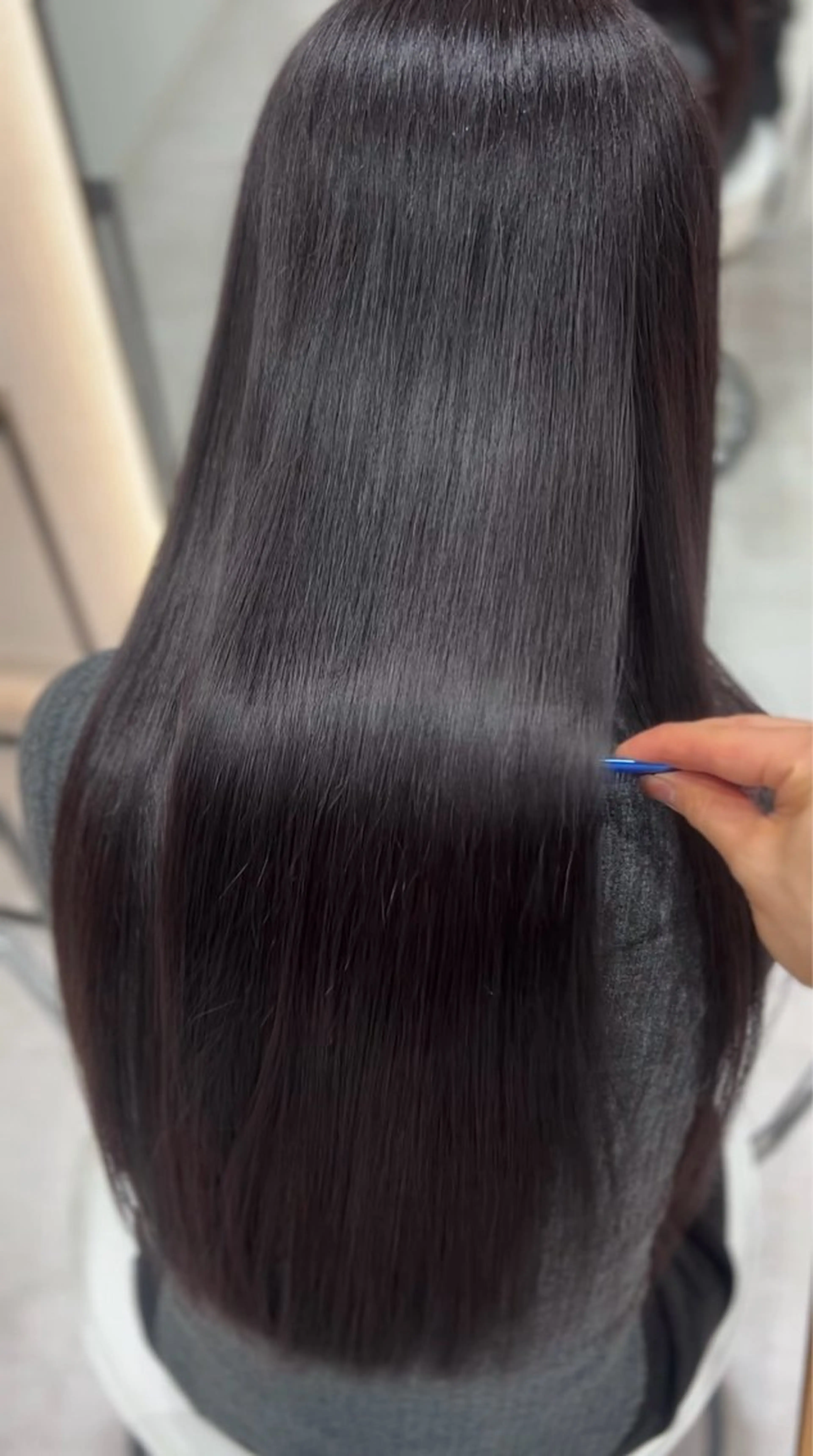 カラー 🩶レイヤー/艶髪/ 顔周り/韓国風/輝士のヘアスタイル