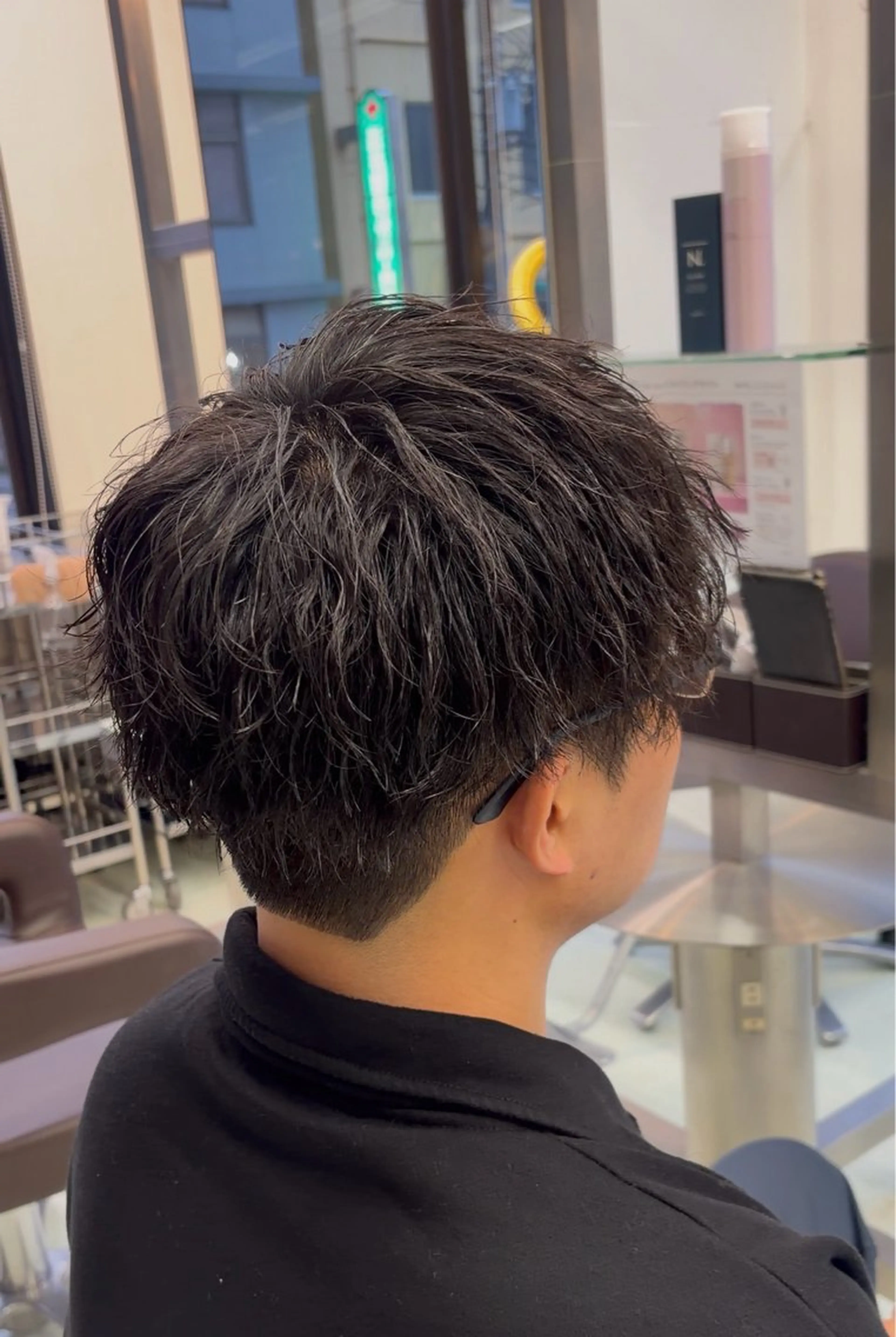 ショート パーマ メンズ 西村 駿希のヘアスタイル