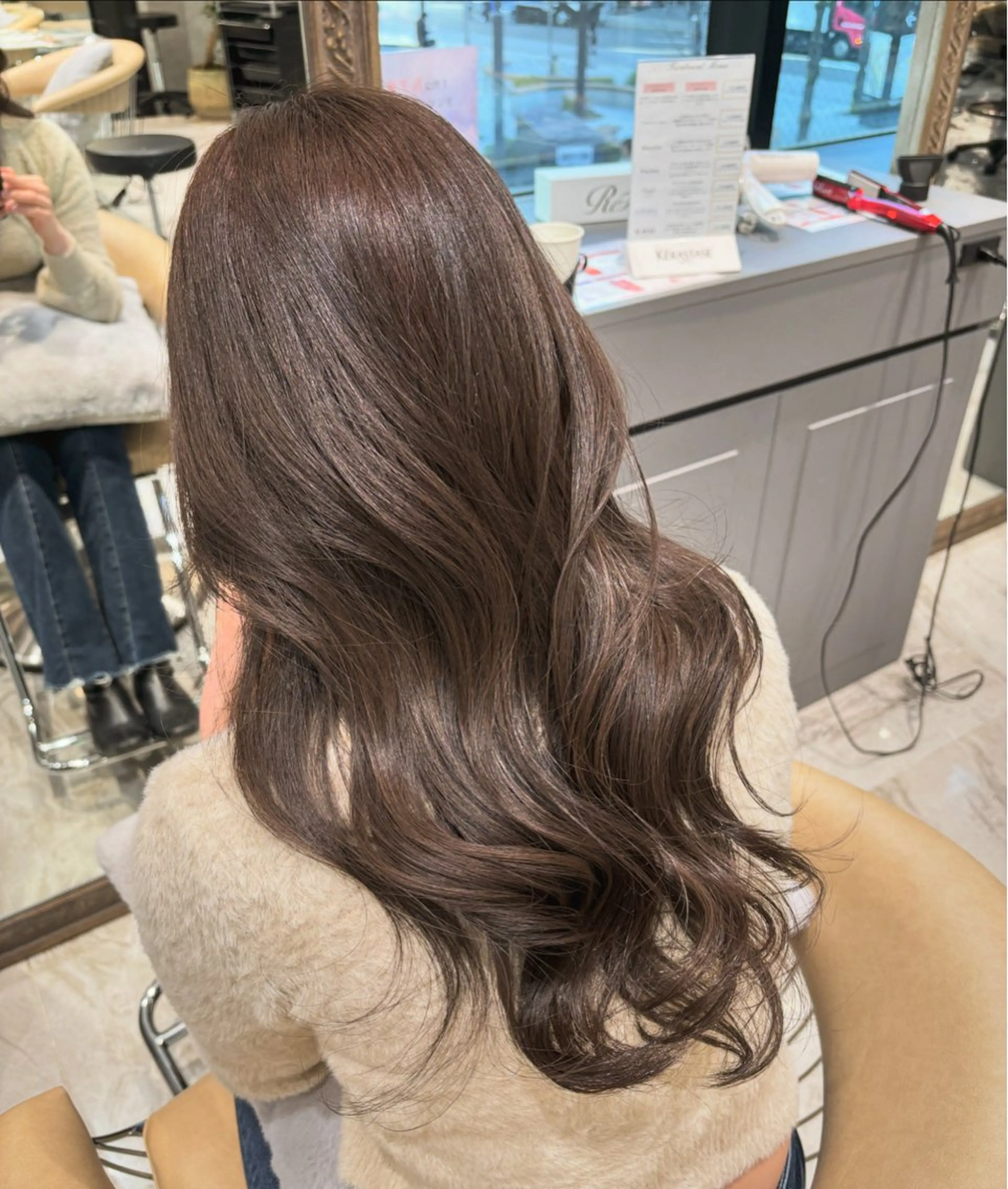 ロング ヘアカラー トリートメント 顔周り\エクステ\ 透明感カラー\まりんのヘアスタイル