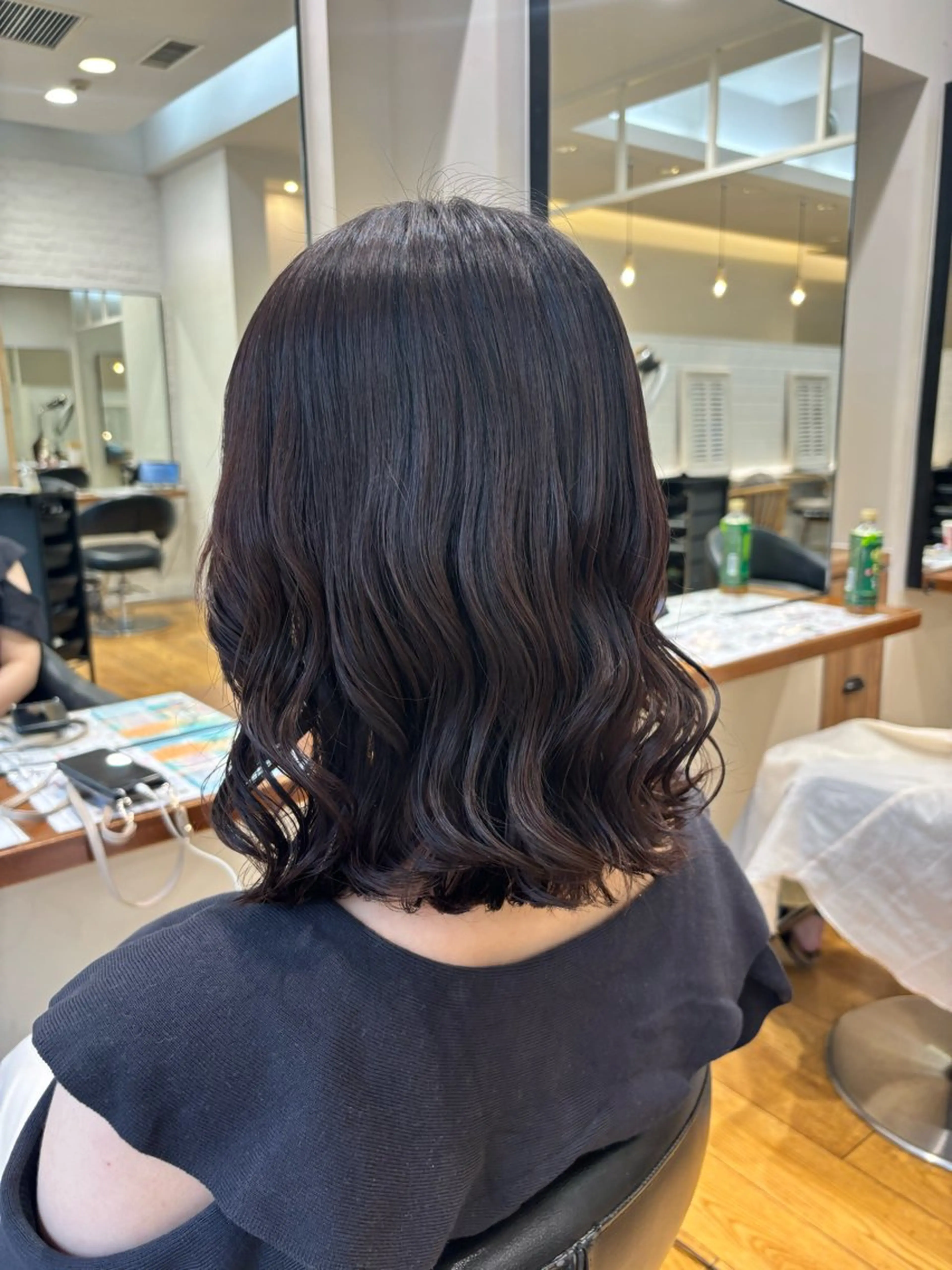 ミディアム コテ巻き風パーマ🫧 麻尋のヘアスタイル