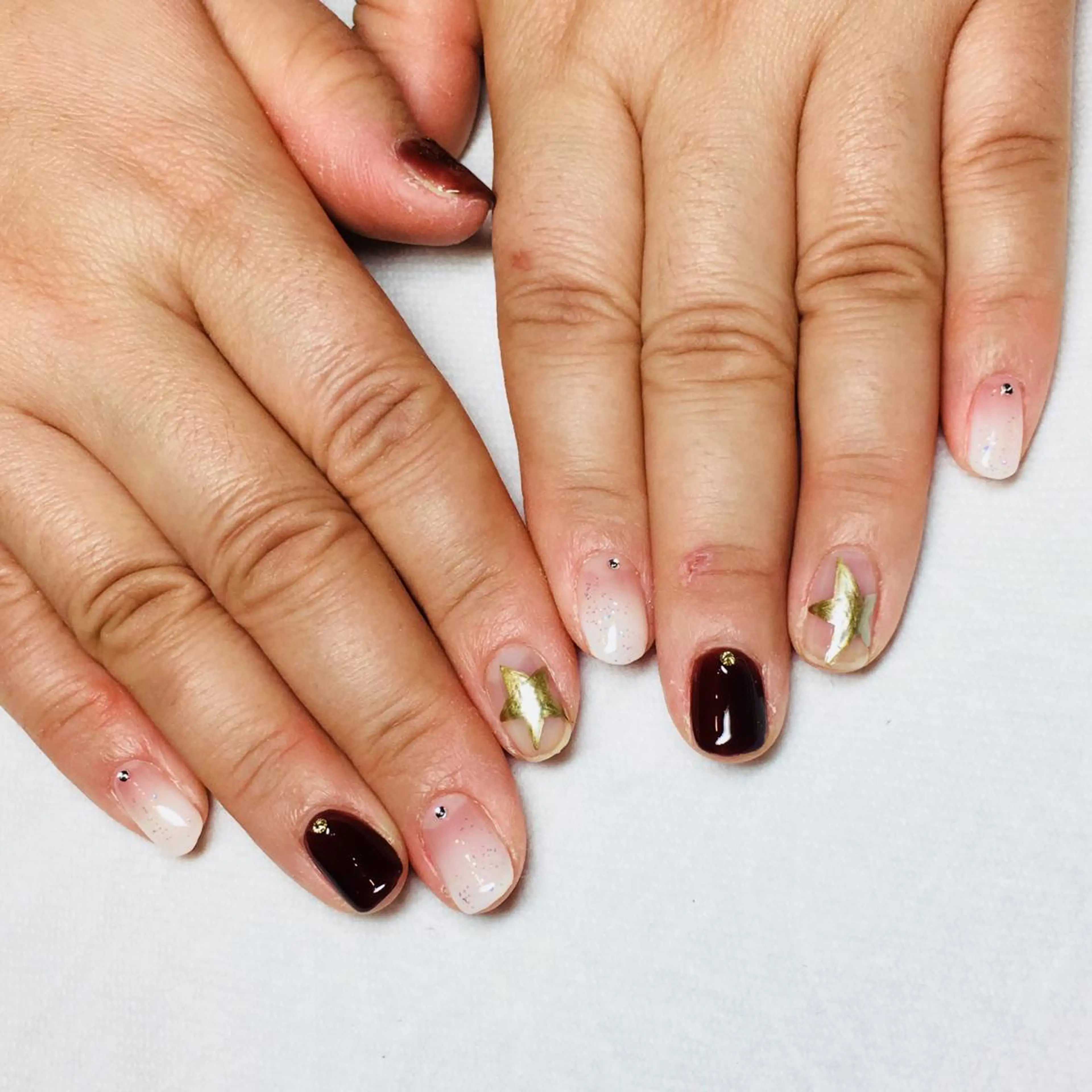 ネイル THECOLORS所属・近貞 莉奈のネイルデザイン