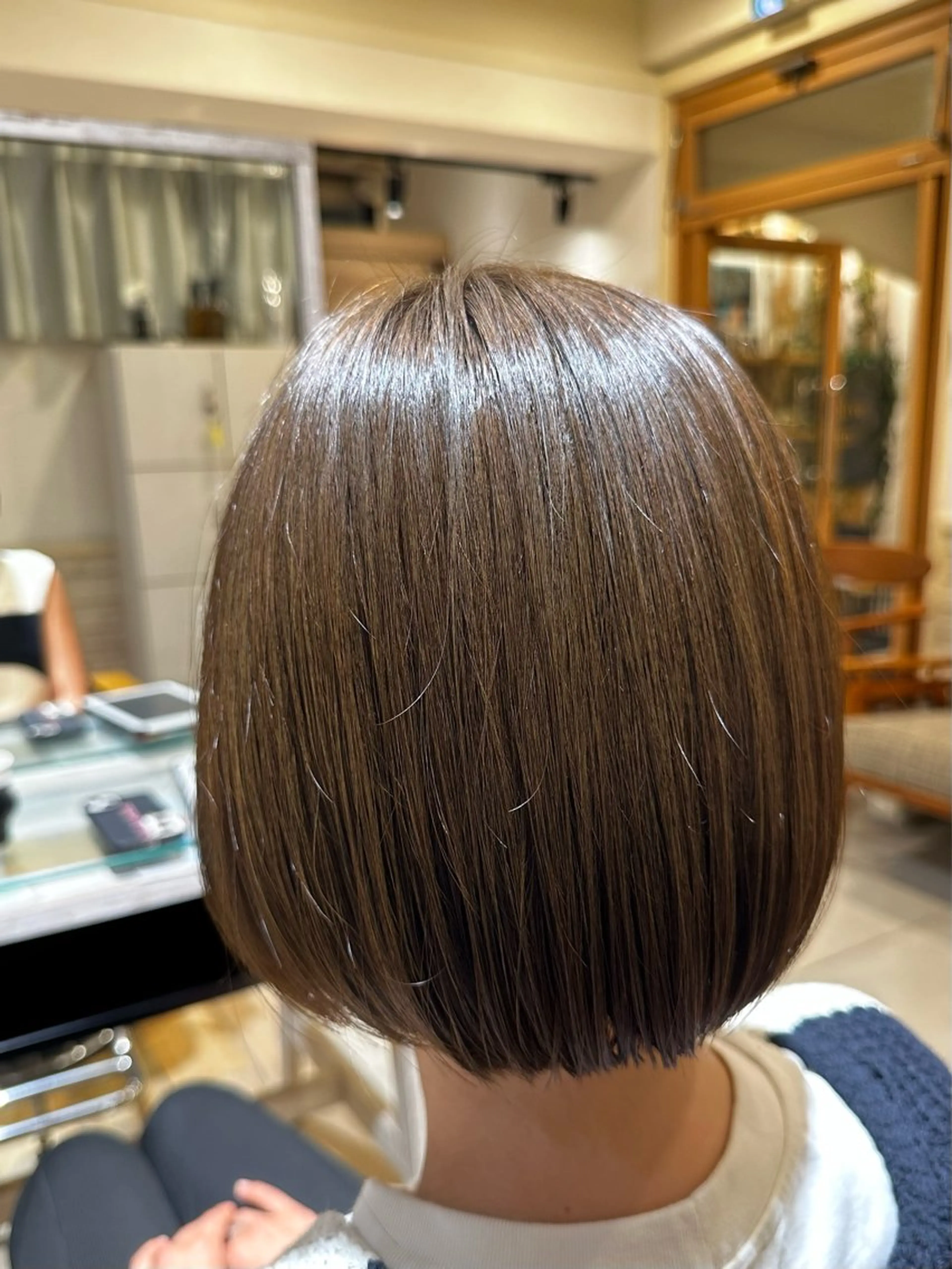 ショート カラー 岡本 葵のヘアスタイル