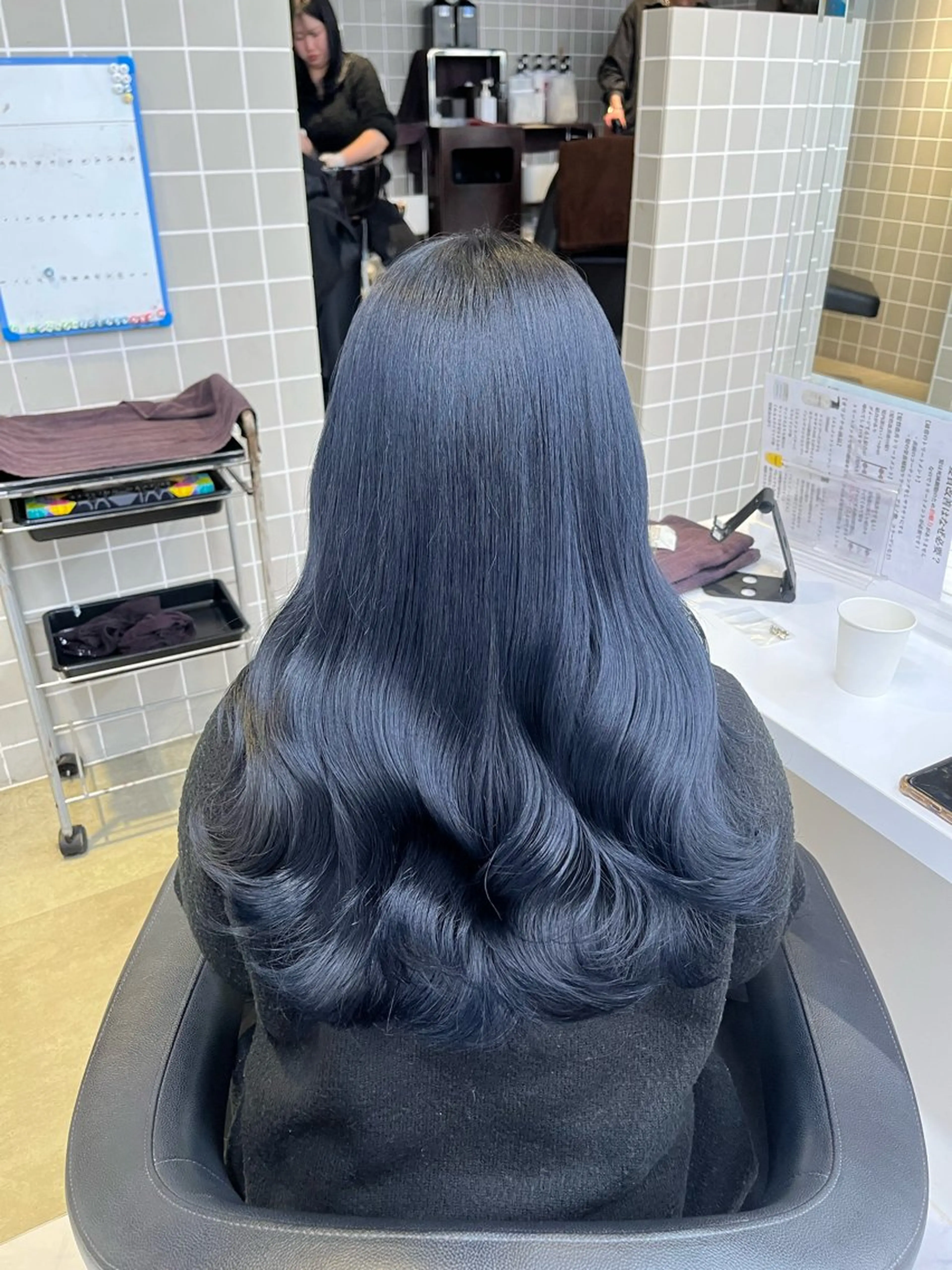 ロング 寒色＆ブリーチ特化 寒色MiOのヘアスタイル