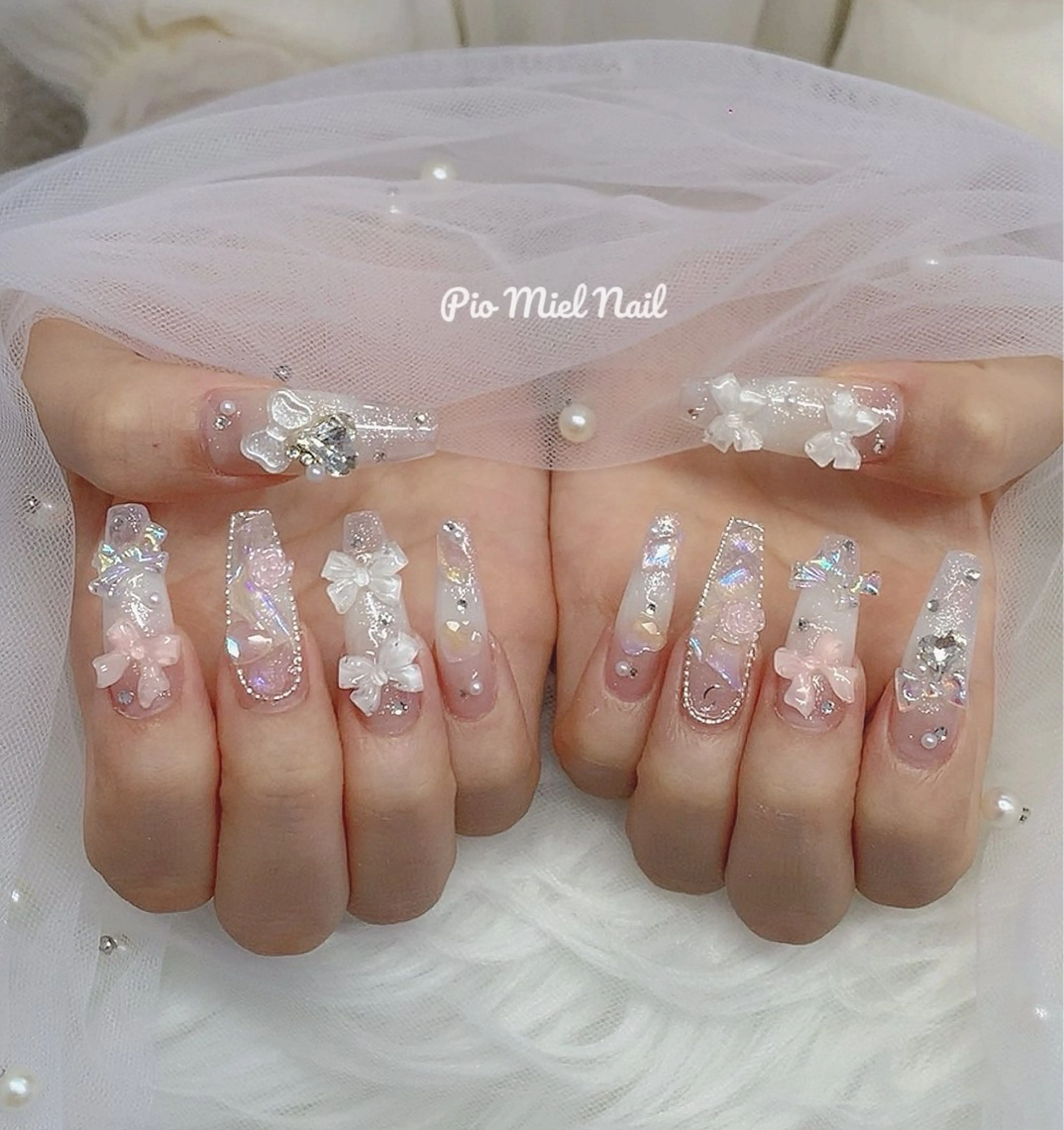 ミディアム 韓国風ヘア ハンドネイル Pio Mielのネイルデザイン