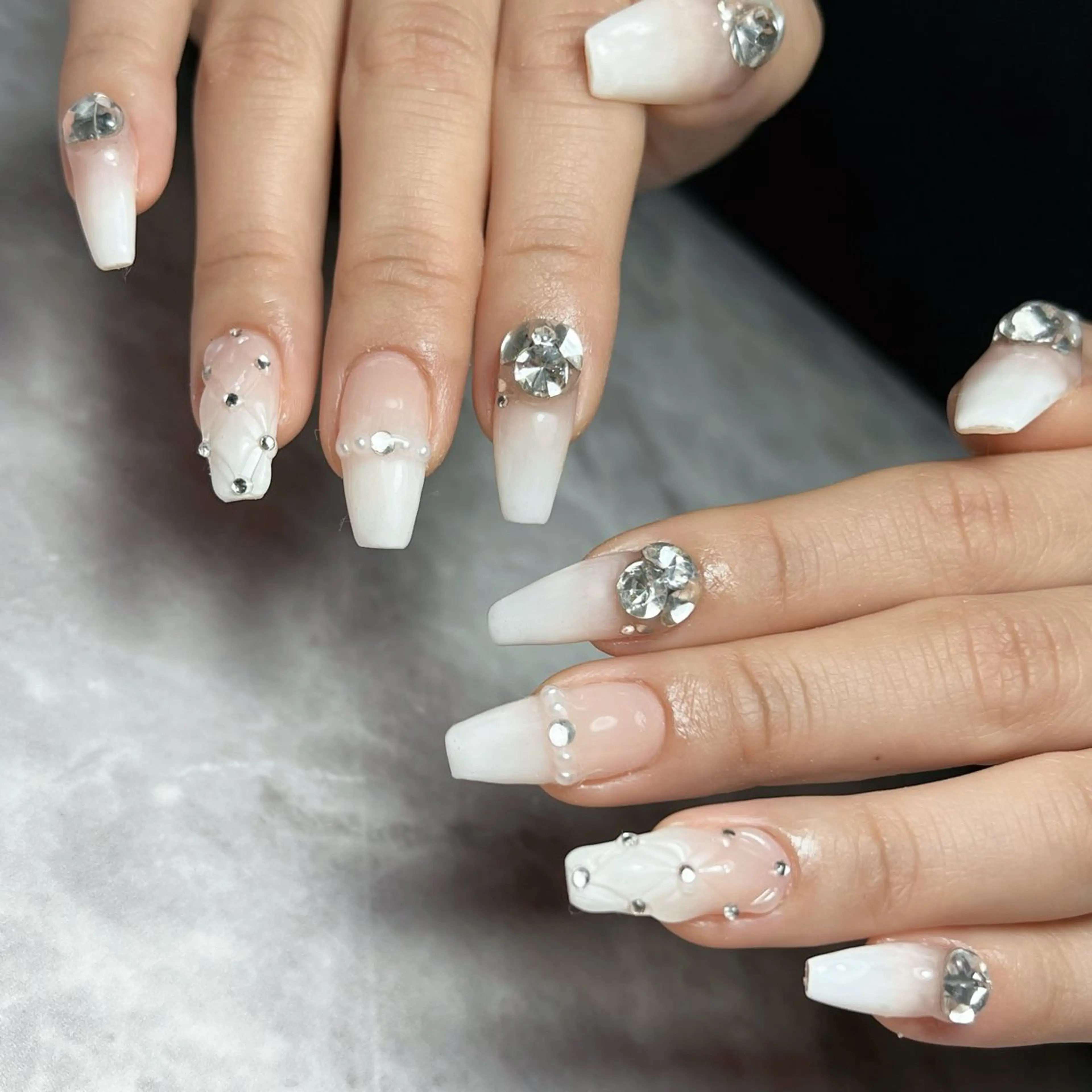 ネイル ハンドネイル Dia Nail AKIのネイルデザイン