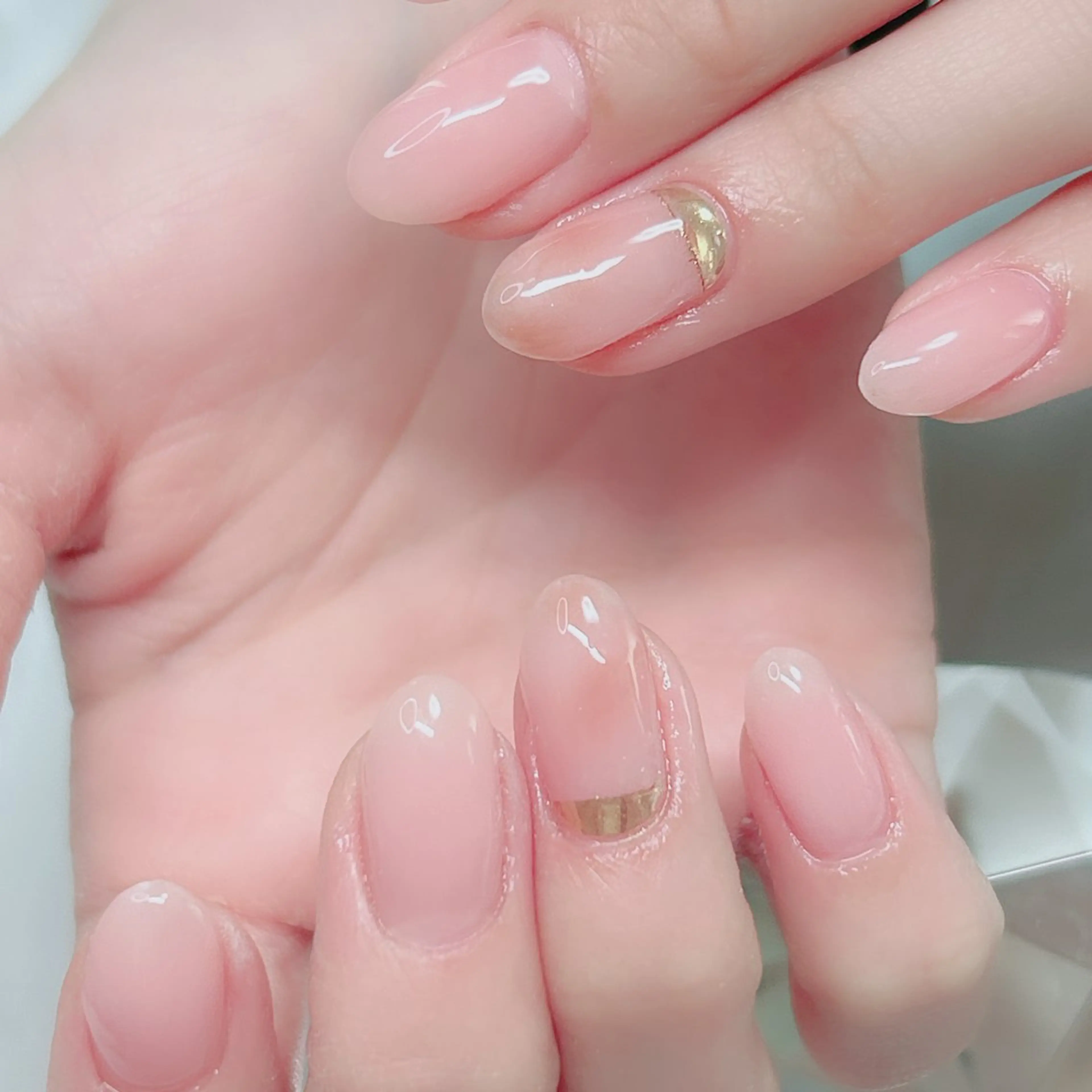ネイル オーロラネイル ミラーネイル オフィスネイル ワンカラーネイル シンプルネイル ハンドネイル Cute Tips nailのネイルデザイン