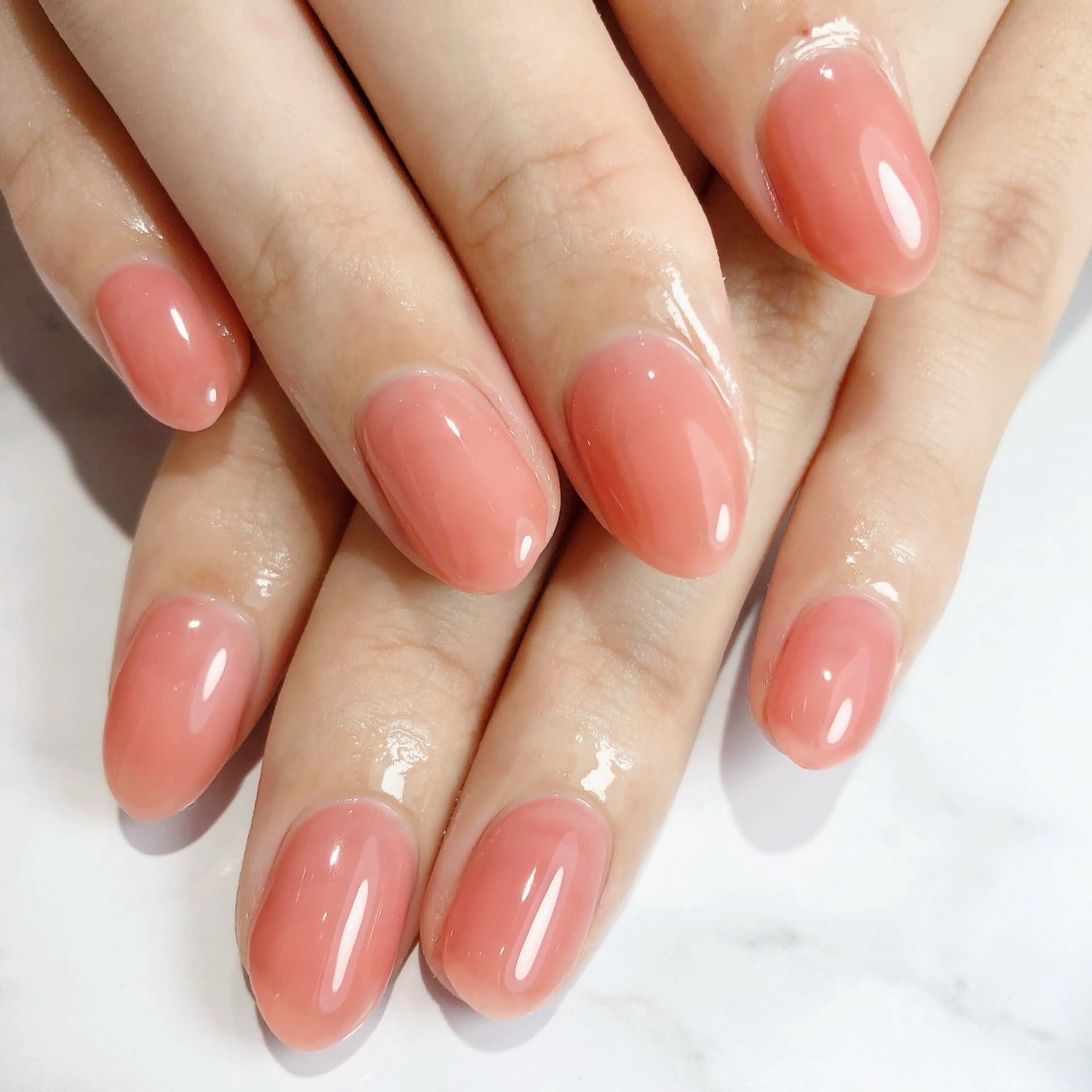 ネイル オーロラネイル ジェルネイル ニュアンスネイル オフィスネイル シンプルネイル ネイルサロン パールのネイルデザイン