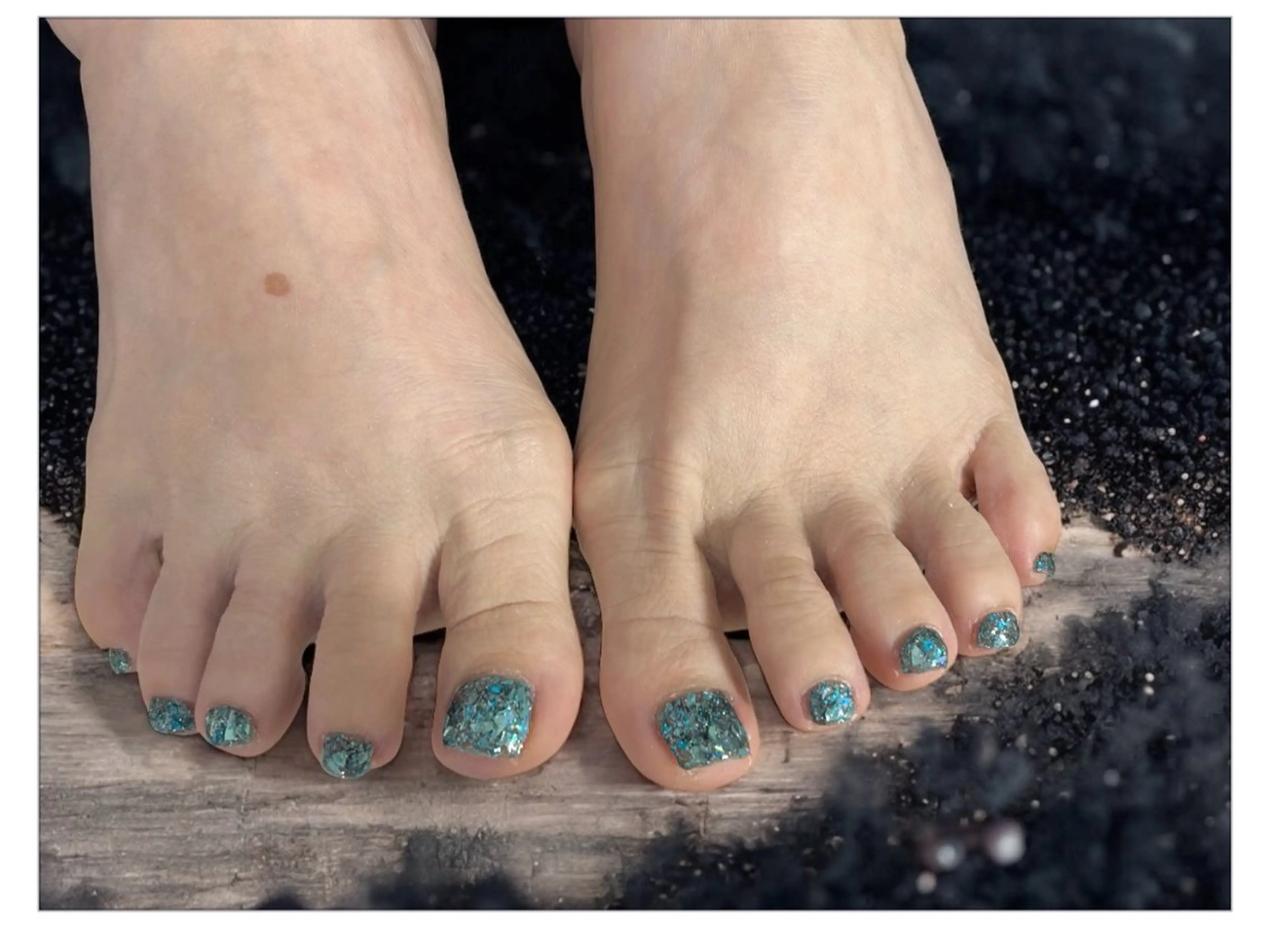 ネイル キラキラネイル ワンカラーネイル 鈴木 志歩のネイルデザイン