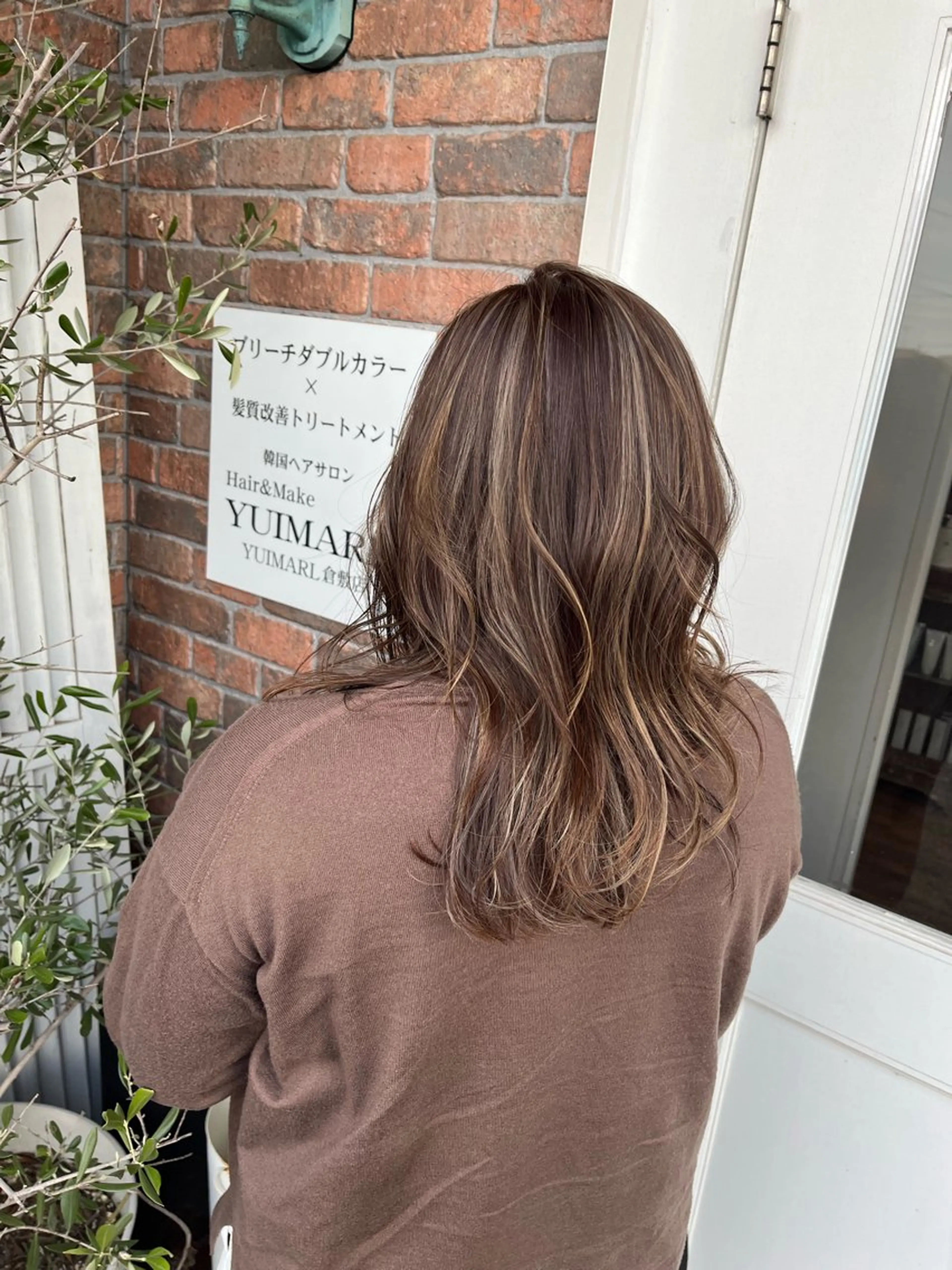 ロング カラー ブリーチ ハイライトカラー ハイライト カット ヘアカラー トリートメント YUIMARL 倉敷店🌸SAEのヘアスタイル