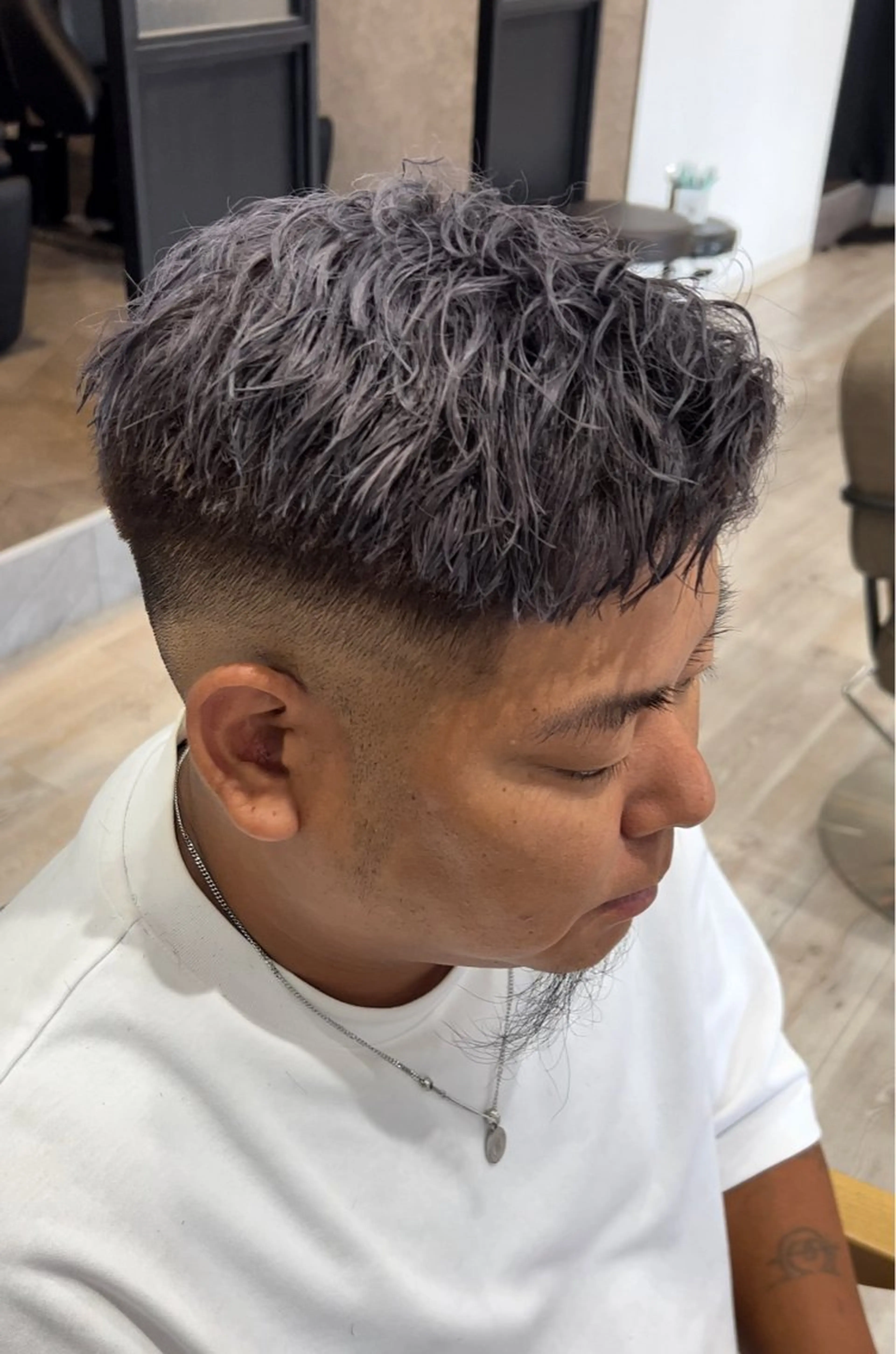 ショート カラー ブリーチ 奥村 悠晏のヘアスタイル