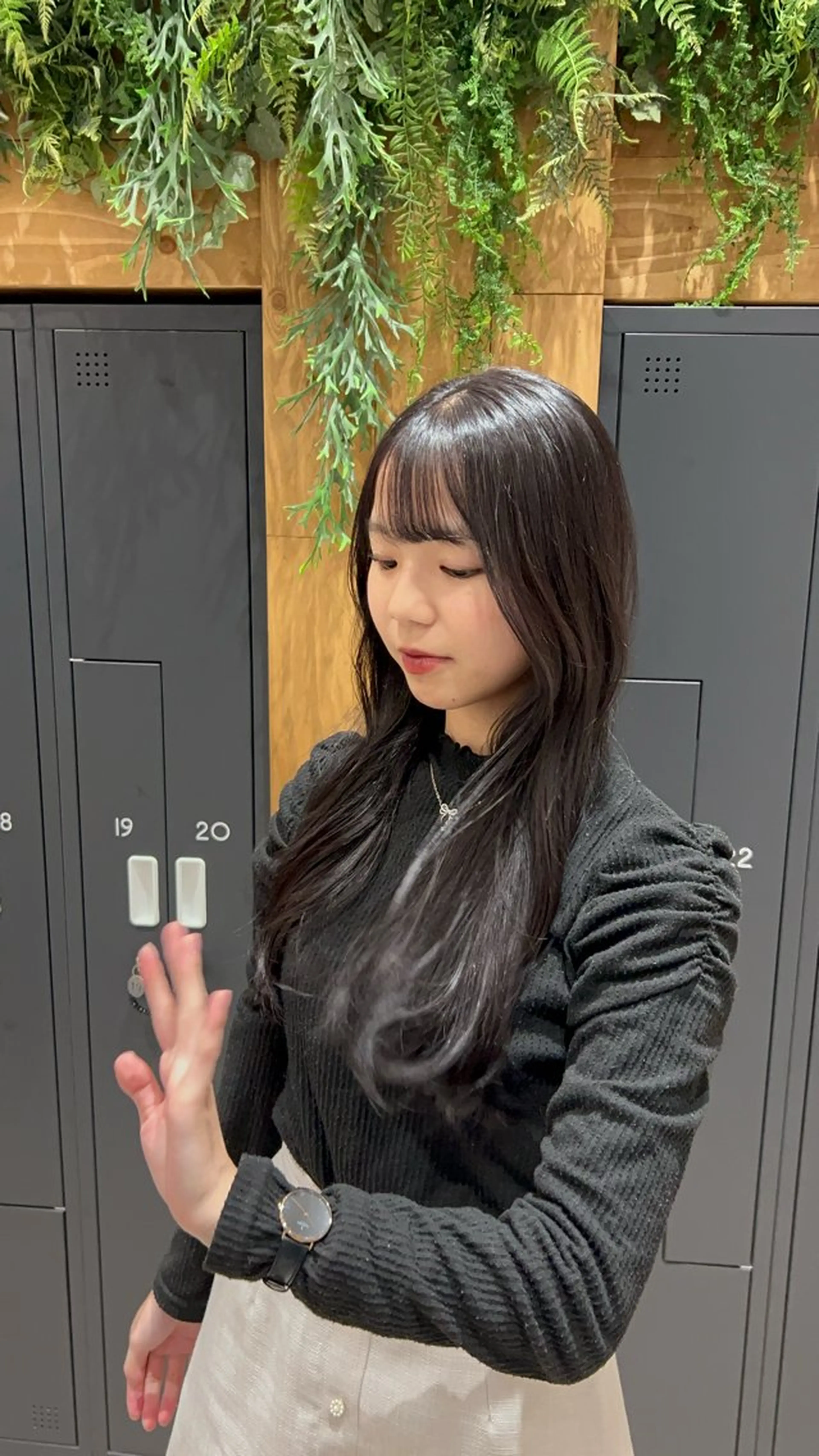 セミロング i.osaka所属・たつ/レイヤーカット 顔周り/髪質改善のヘアスタイル