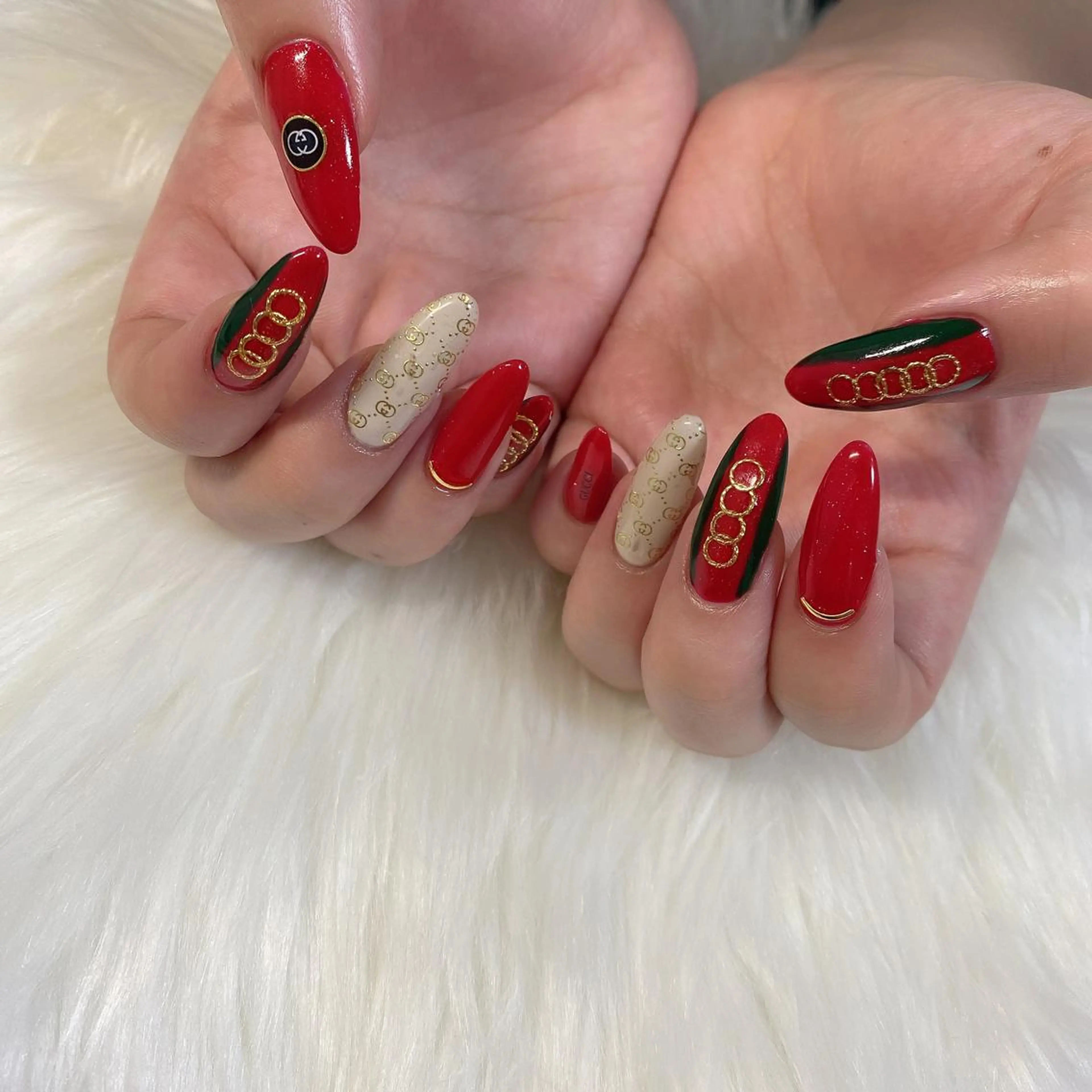 ネイル 西岡 杏のネイルデザイン