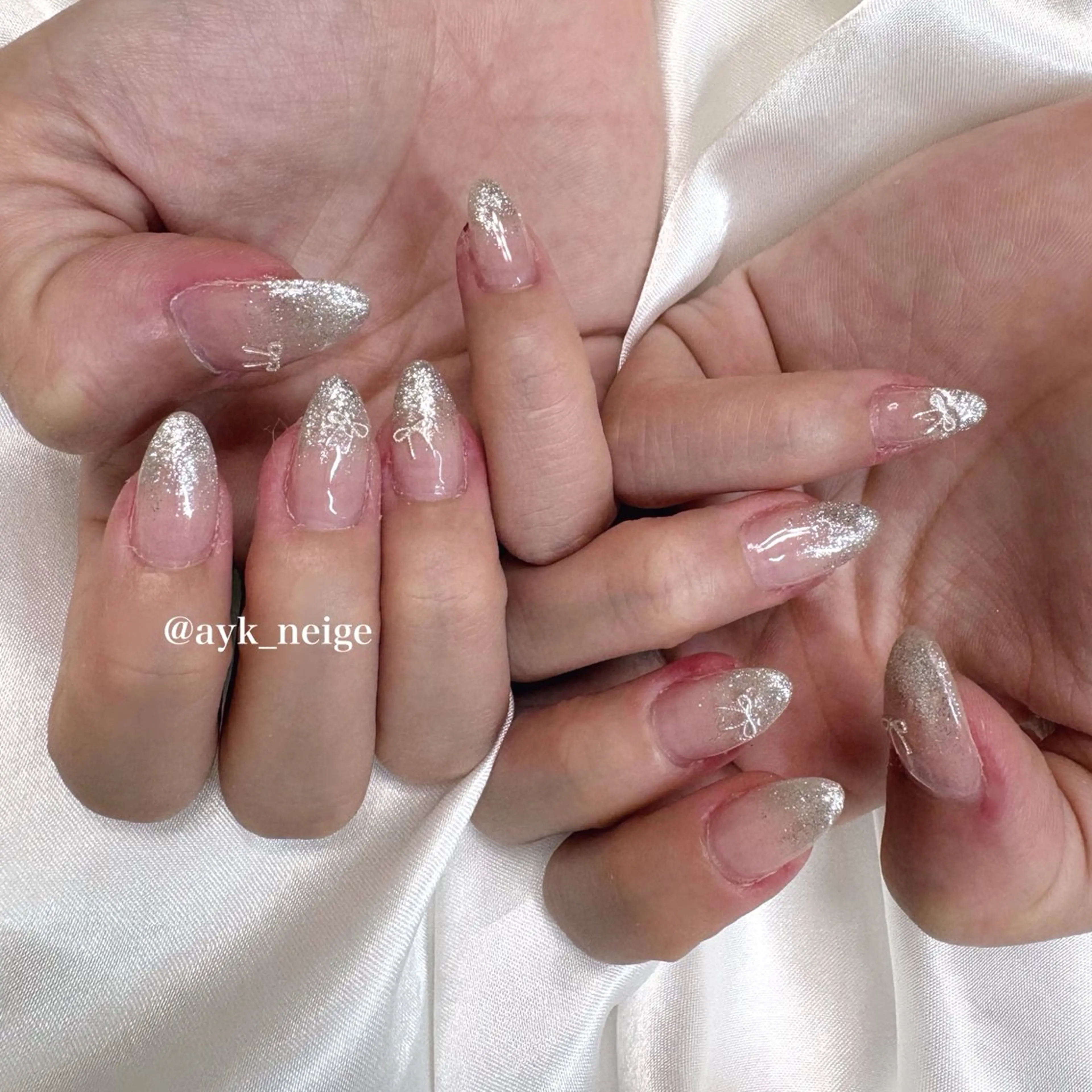 ネイル フットネイル キラキラネイル 韓国ネイル リボン シンプルネイル n'eige nail所属・大谷 綾香のネイルデザイン