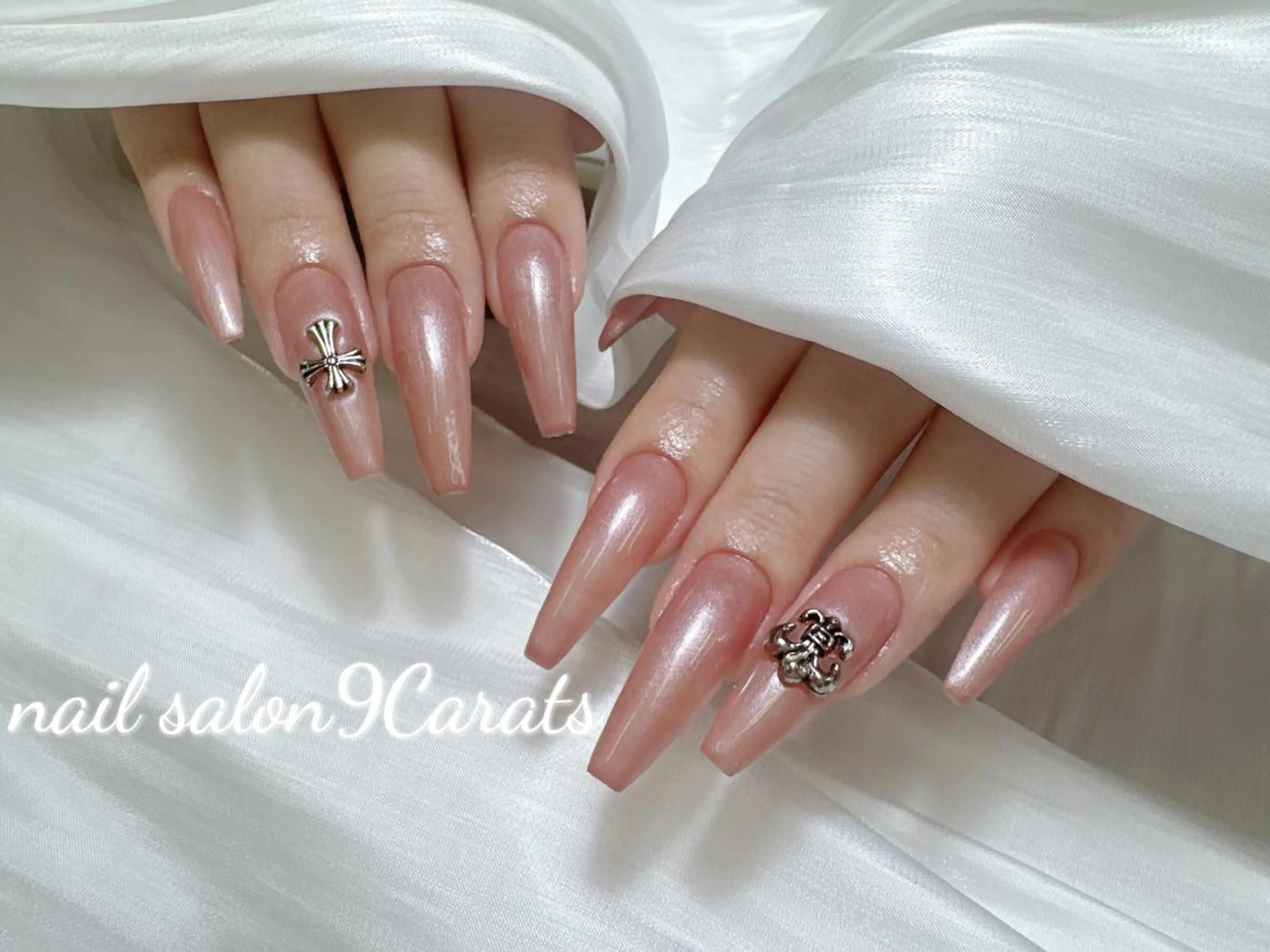 ネイル 💜ワンホンネイル ナインカラット💎のネイルデザイン