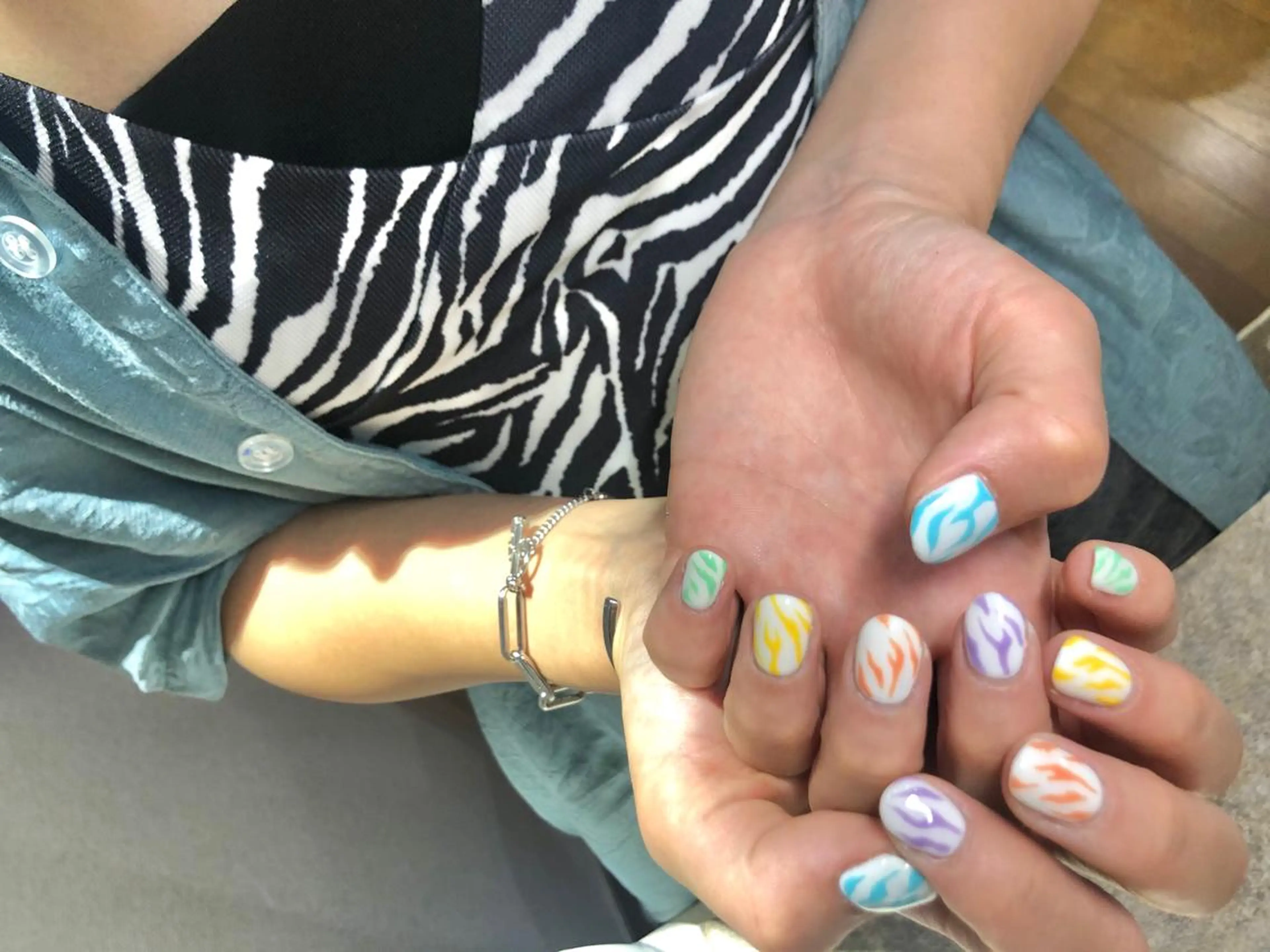 ネイル Amber21.所属・Nagahama Akariのネイルデザイン