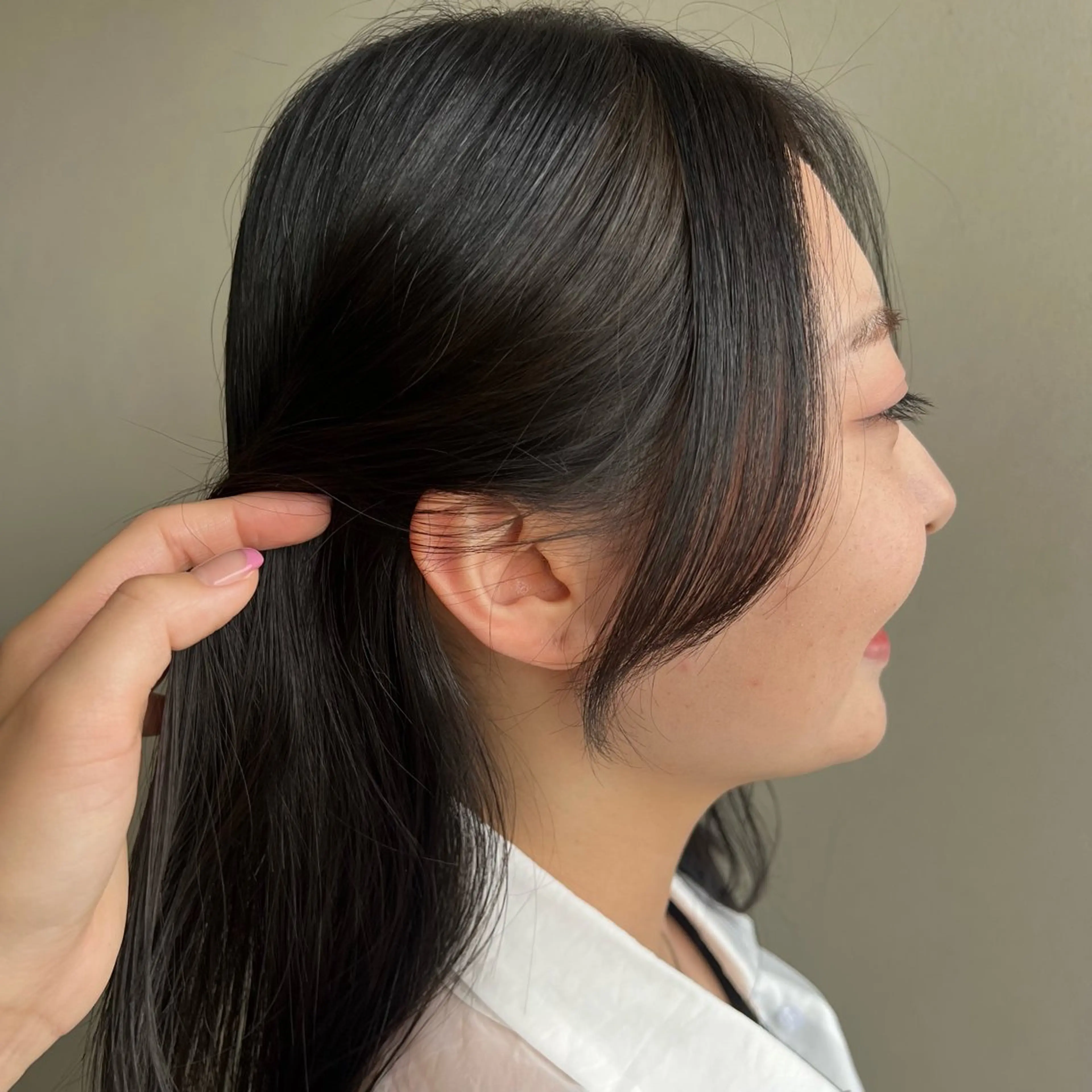 ミディアム 顔周りカット Lapel green所属・Lapelgreen 森町 / AOIのヘアスタイル