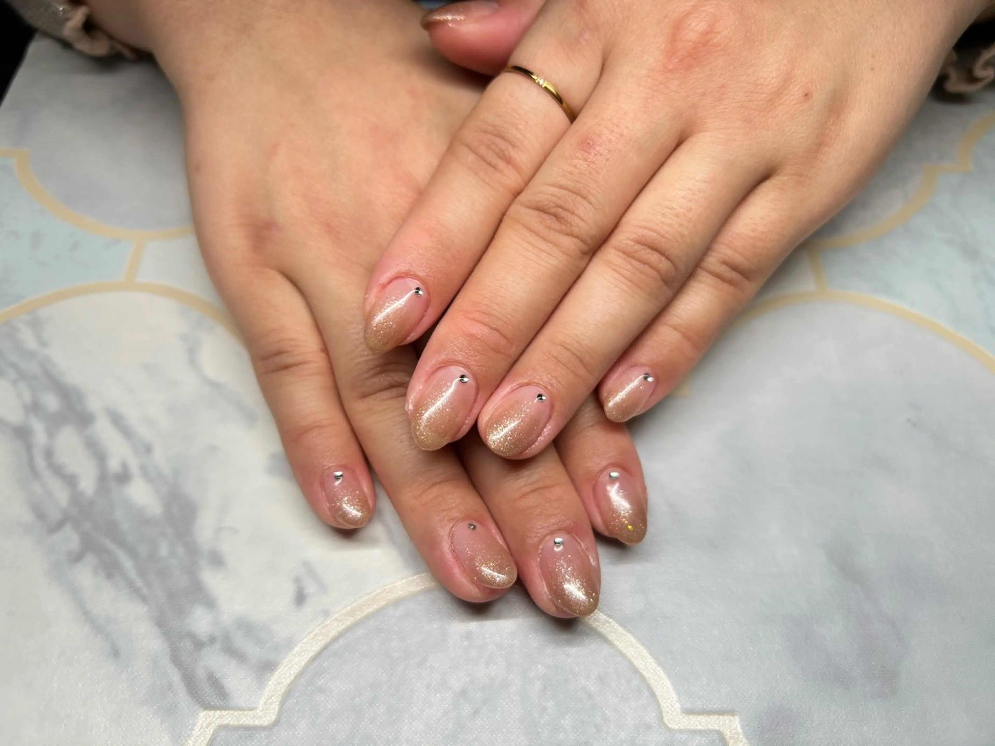 ネイル ラメ(グリッター) ラメグラデーション ハンドネイル Lisa’s Salonのネイルデザイン