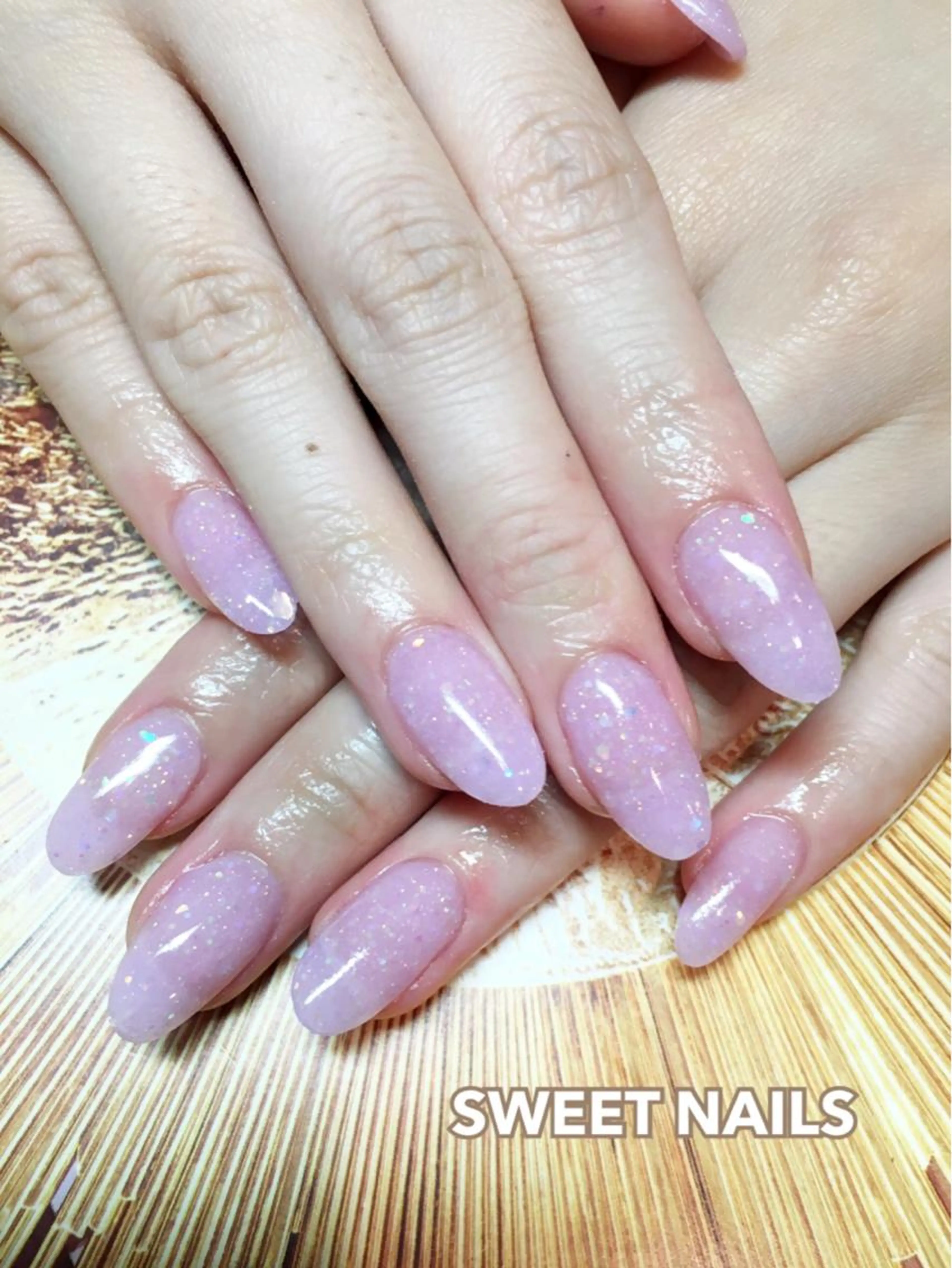 シンプルアクリルスカルプ 深爪にも 長さMまでの写真