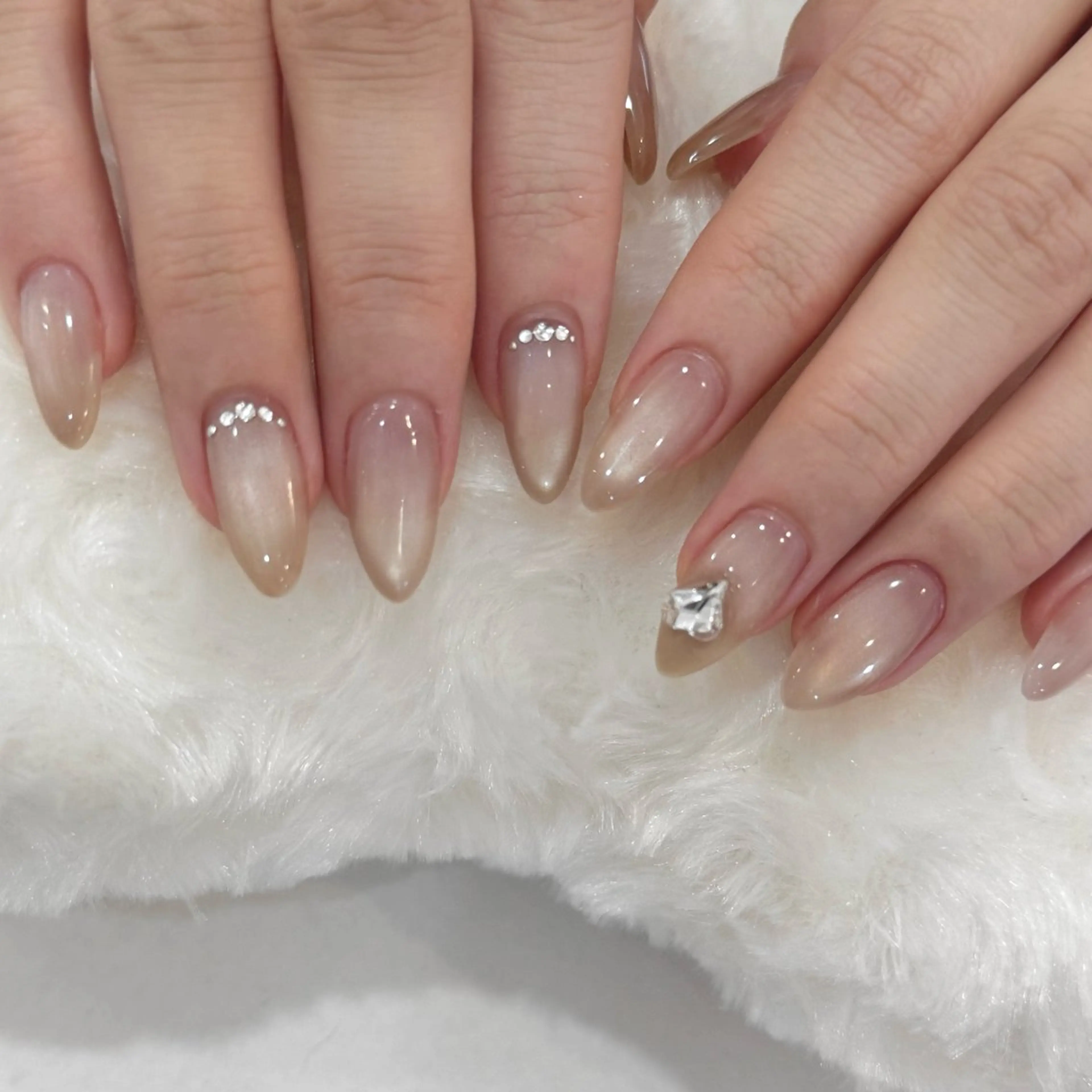 ネイル ストーンネイル ハンドネイル asuka / pro.m中洲ネイルのネイルデザイン