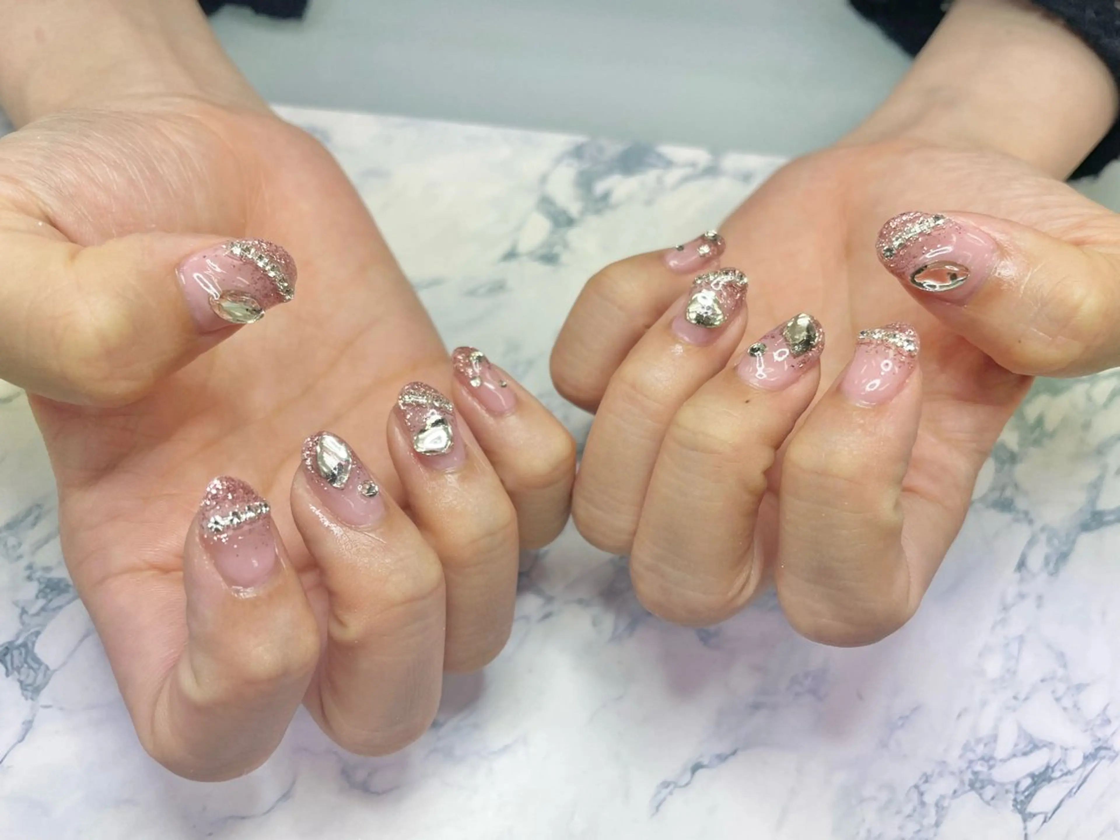 ネイル Rich to勝川店所属・村瀬 満里子のネイルデザイン