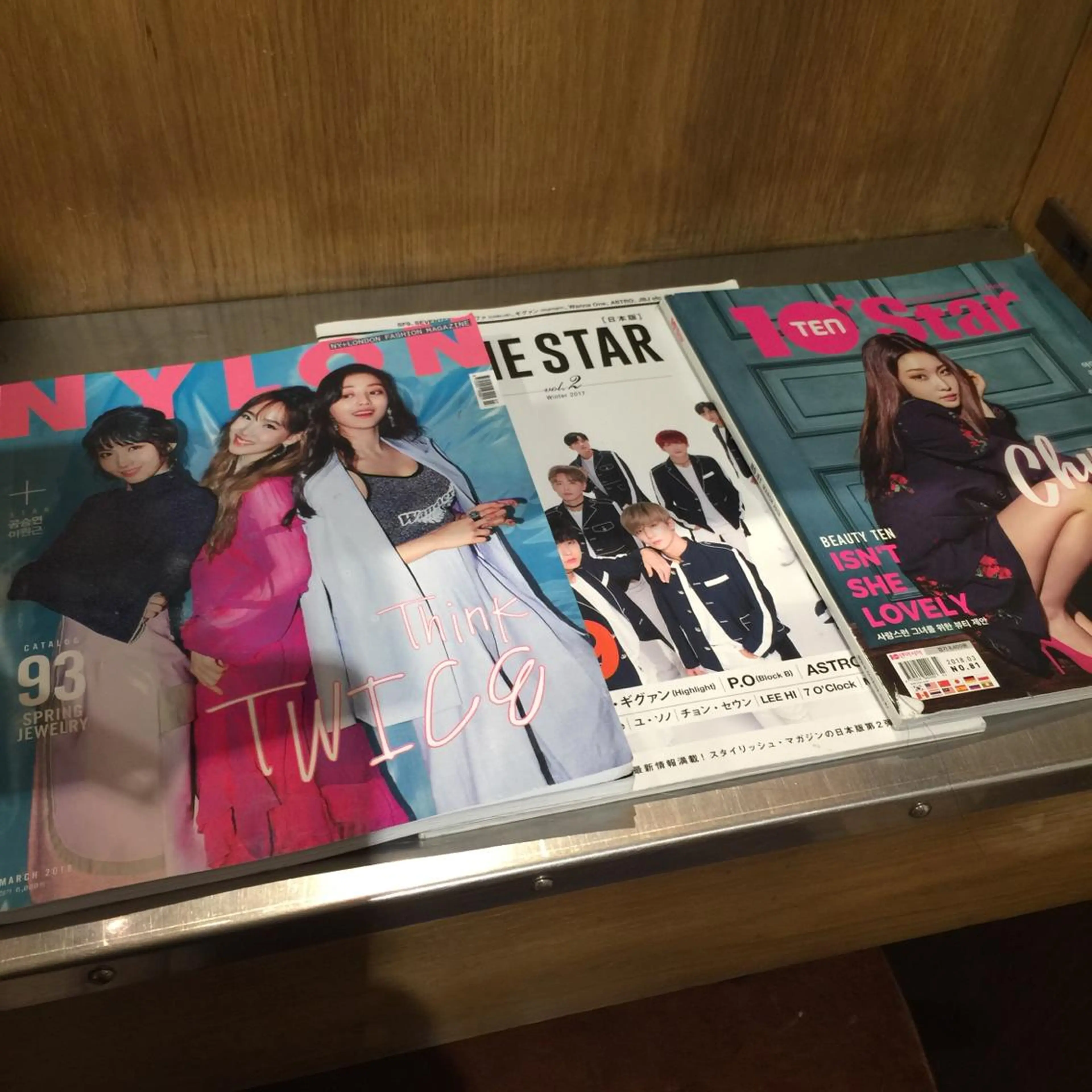 ホワイト&レイヤーカ ットエクステ長畠俊輔のヘアスタイル